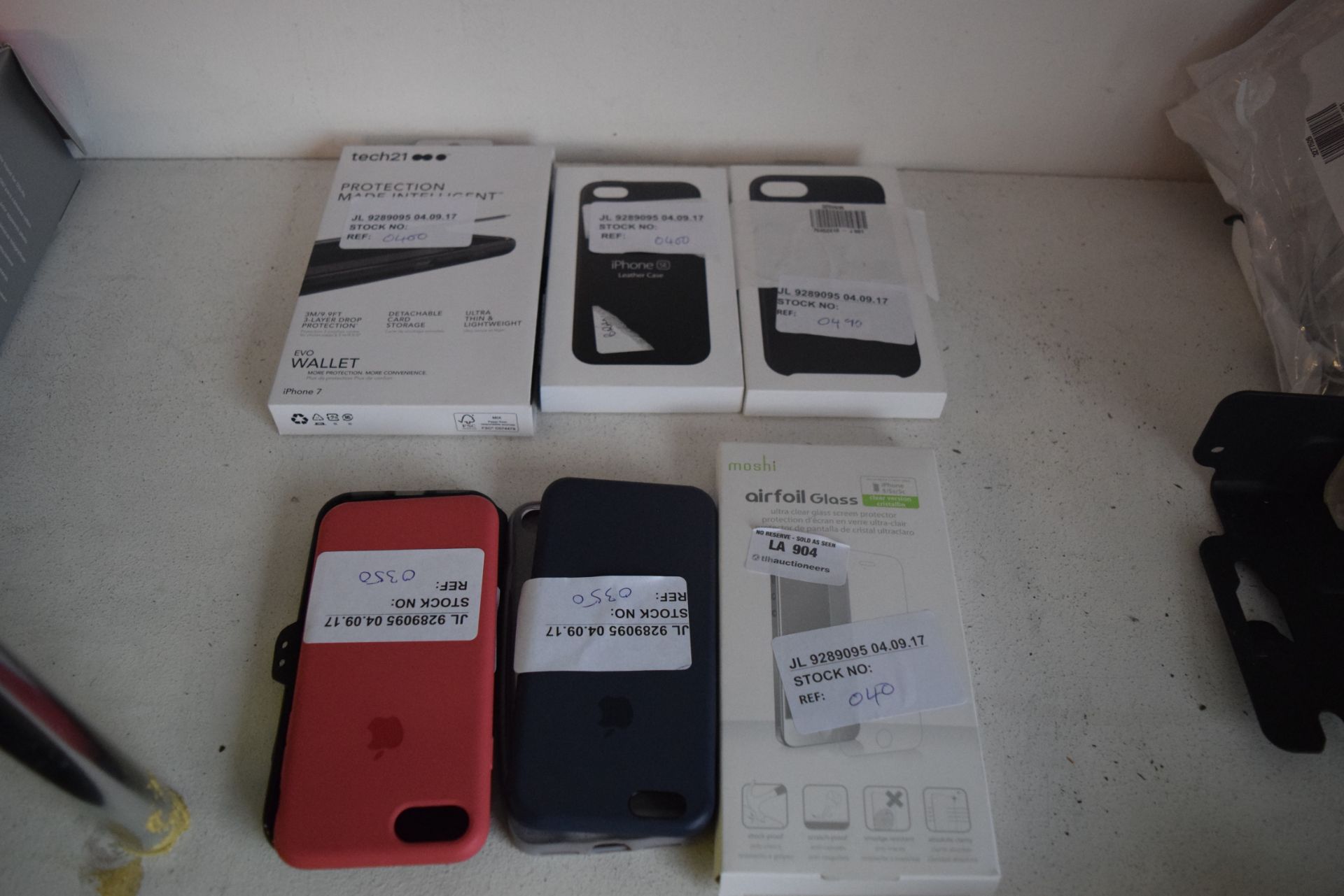 8 x BOXED AND UNBOXED ASSORTED MOBILE PHONE CASES AND SCREEN PROTECTORS RRP £5 - £40 EACH 04/09/