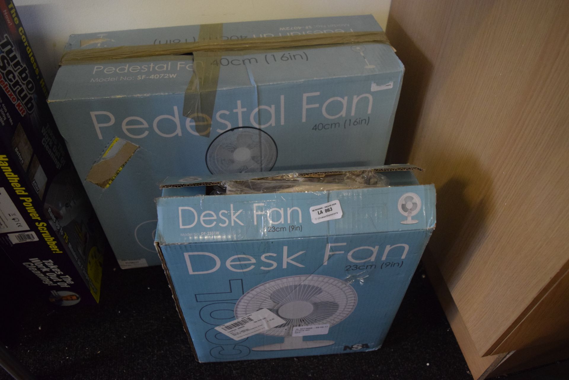 2 x NSA PEDESTAL AND DESK FANS COMBINED RRP £60 09.08.17 *PLEASE NOTE THAT THE BID PRICE IS