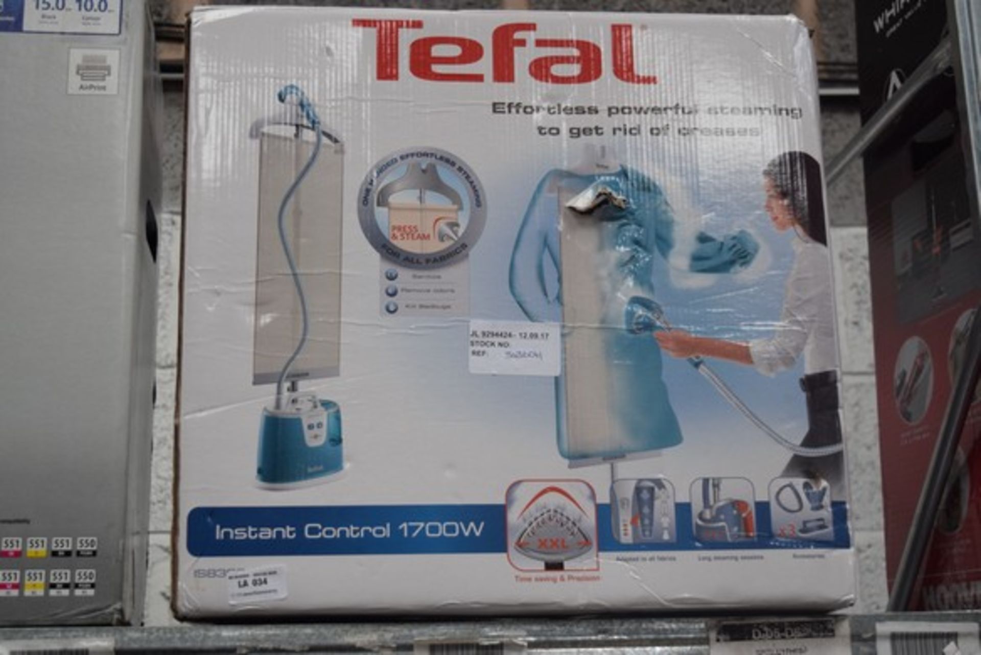 1 x BOXED TEFAL INSTANT CONTROL 1700 WATT GARMENT STEAMER RRP £95 12.09.17 (3436041) *PLEASE NOTE