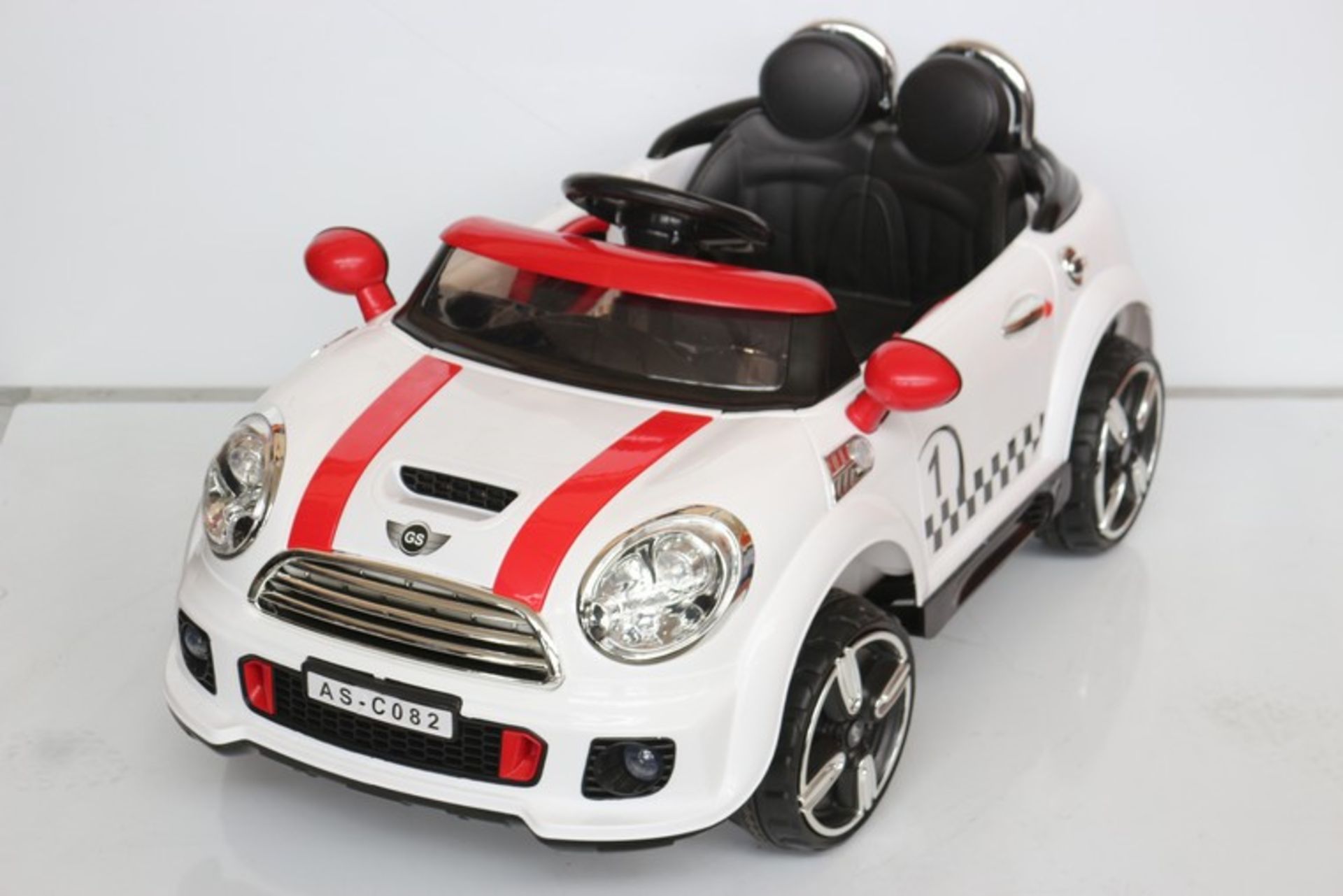 1X BOXED BRAND NEW MINI STYLE RIDE ON CHILDREN'S CAR 12V I PHONE AND USB LINK ON BOARD HI-FI