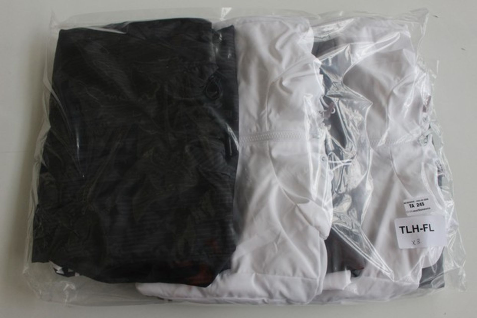 1X LOT TO CONTAIN 3 ASSORTED ITEMS OF DESIGNER FASHION WEAR TO INCLUDE SNEAKER FREAK AND OTHER (