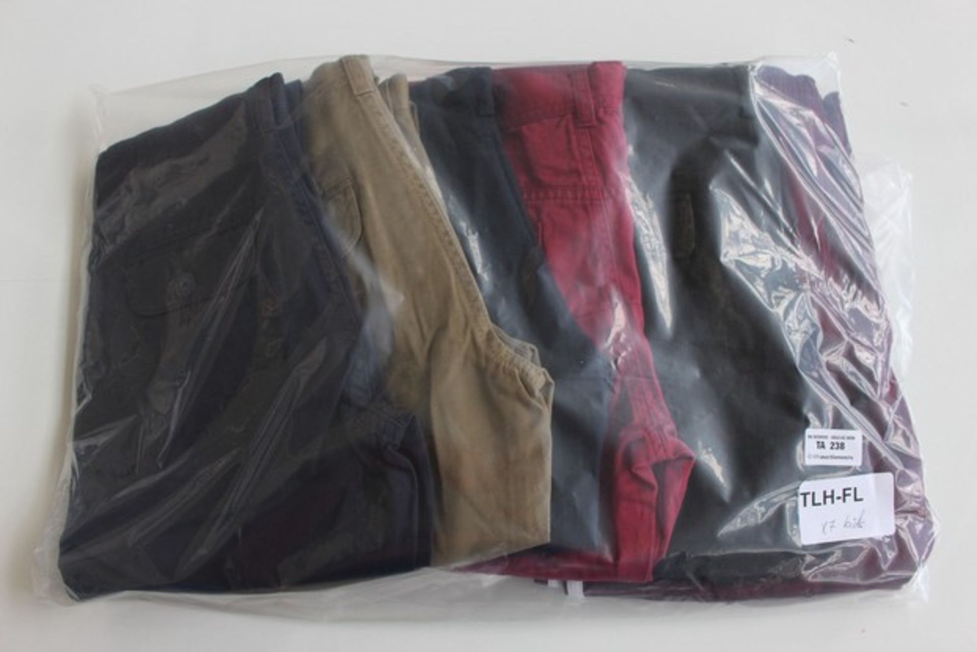 1X LOT TO CONTAIN 7 ASSORTED PAIRS OF DESIGNER PANTS COMBINED RRP £250 (TLH-FL)