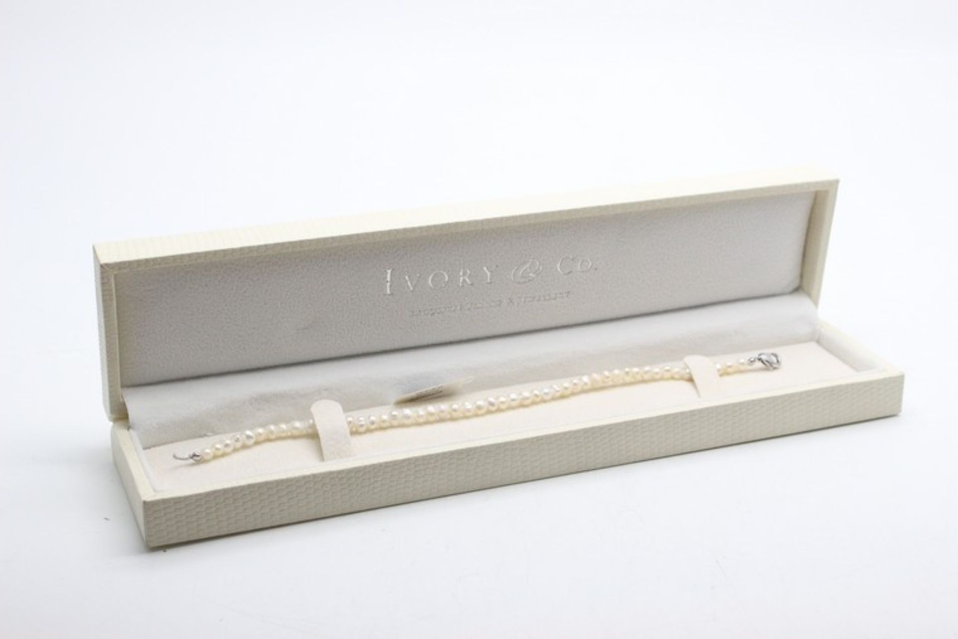 1 x BOXED IVORY AND CO WOMENS DESIGNER BRACELET (07.09.17) (1551085) *PLEASE NOTE THAT THE BID PRICE