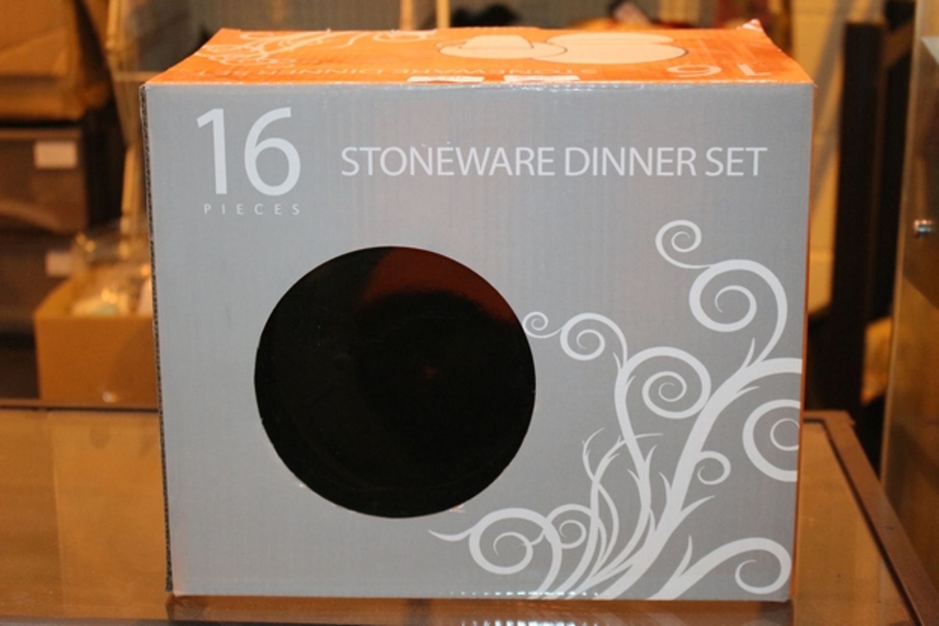1X BOXED BRAND NEW 16 PIECE STONEWARE DINNER SET (TLH-DINNER)