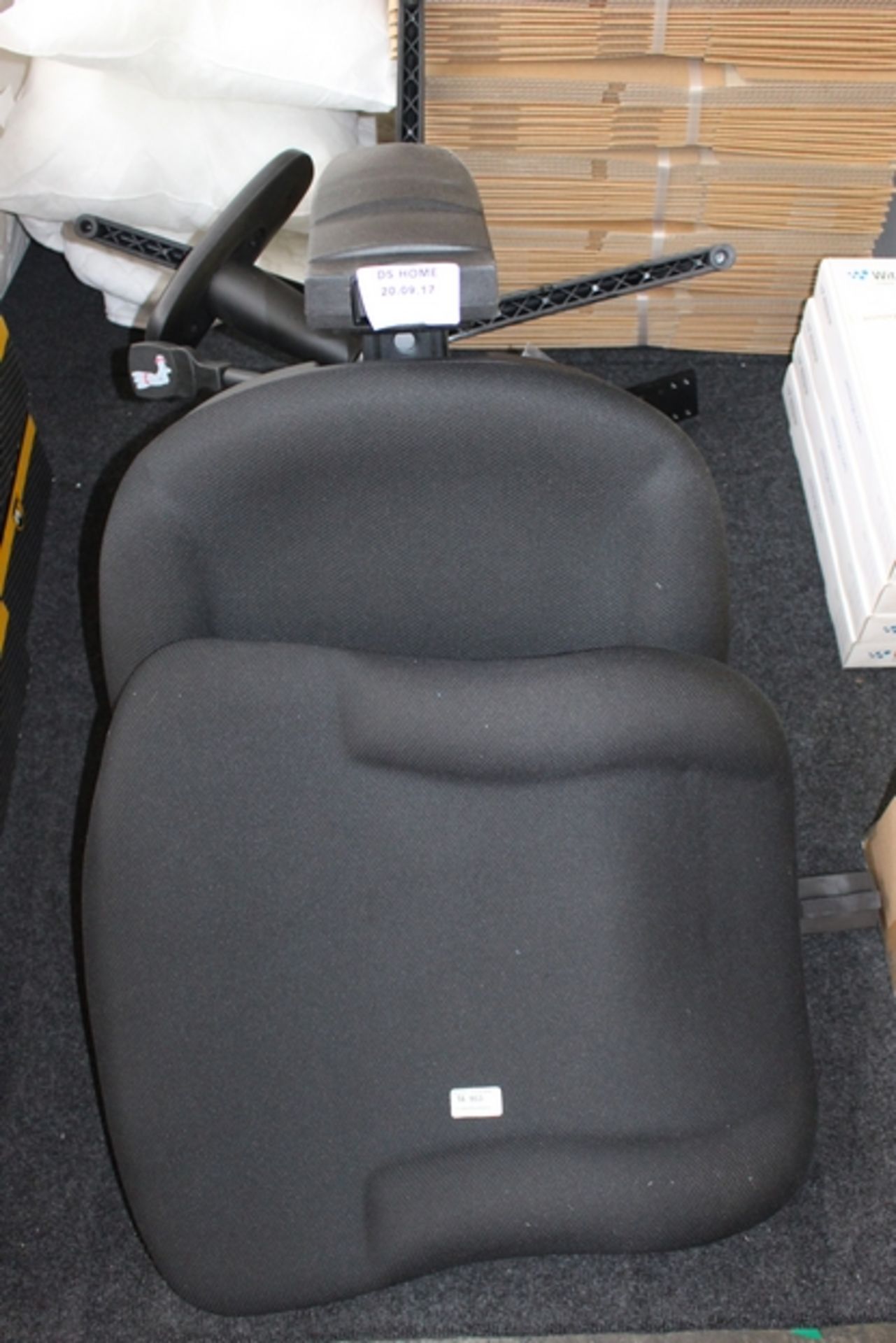 1X OFFICE CHAIR (DS-HOME) (20/09/17)