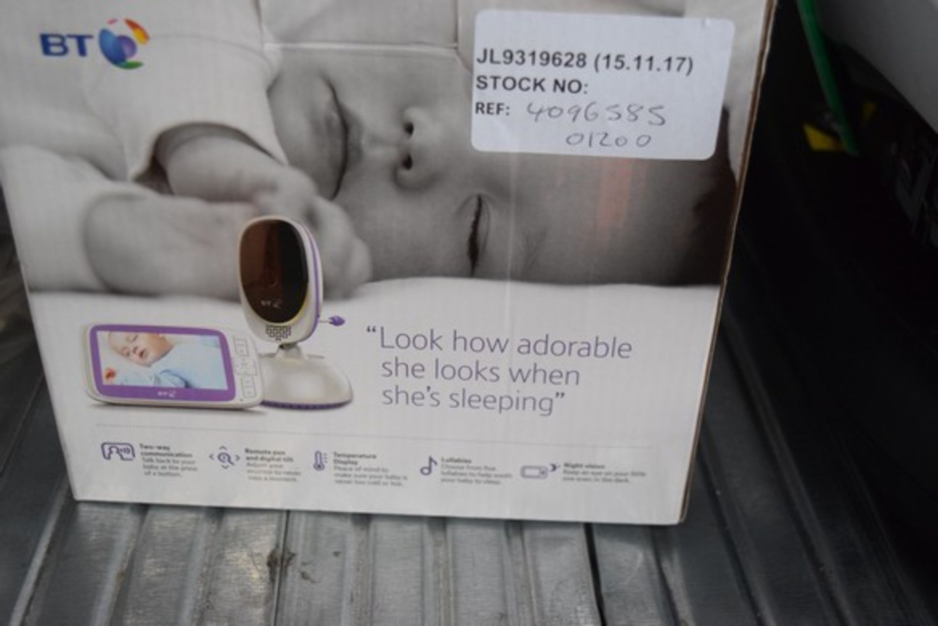 1 x BOXED BT VIDEO BABY MONITOR 6000 WITH REMOTE CONTROL PAN, TILT AND ZOOM AND 5" DISPLAY RRP £