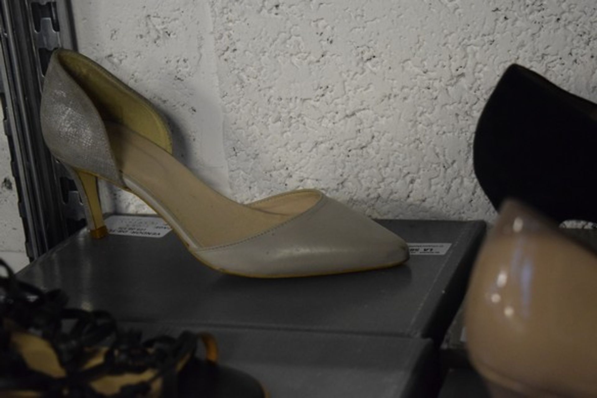 1 x BOXED PAIR OF LADIES DESIGNER HEELED SHOES SIZE 40 RRP £35 25.09.17 1.043 *PLEASE NOTE THAT