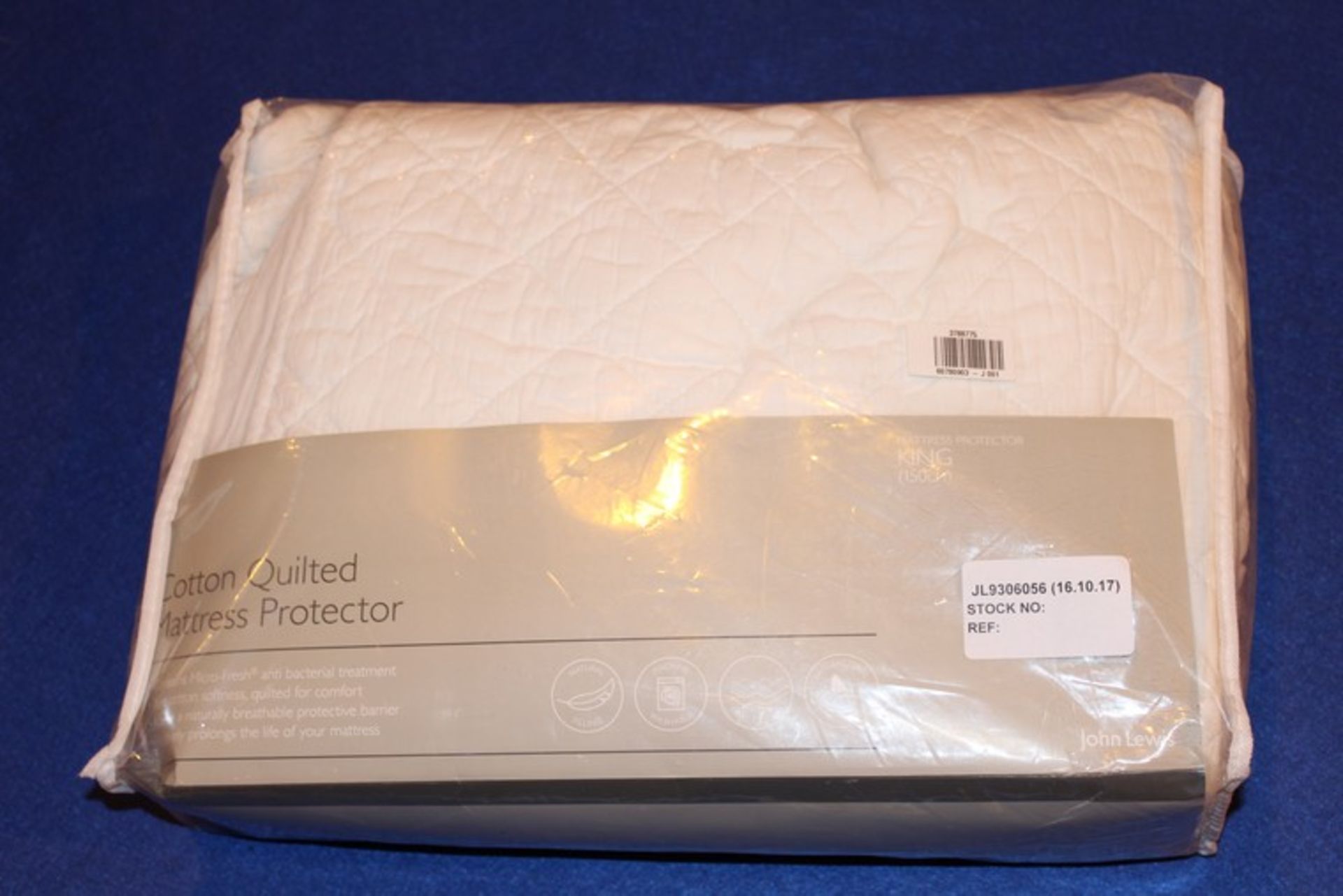 2 x BAGGED QUILTED COTTON MATTRESS PROTECTORS RRP £40 EACH (16.10.17) *PLEASE NOTE THAT THE BID
