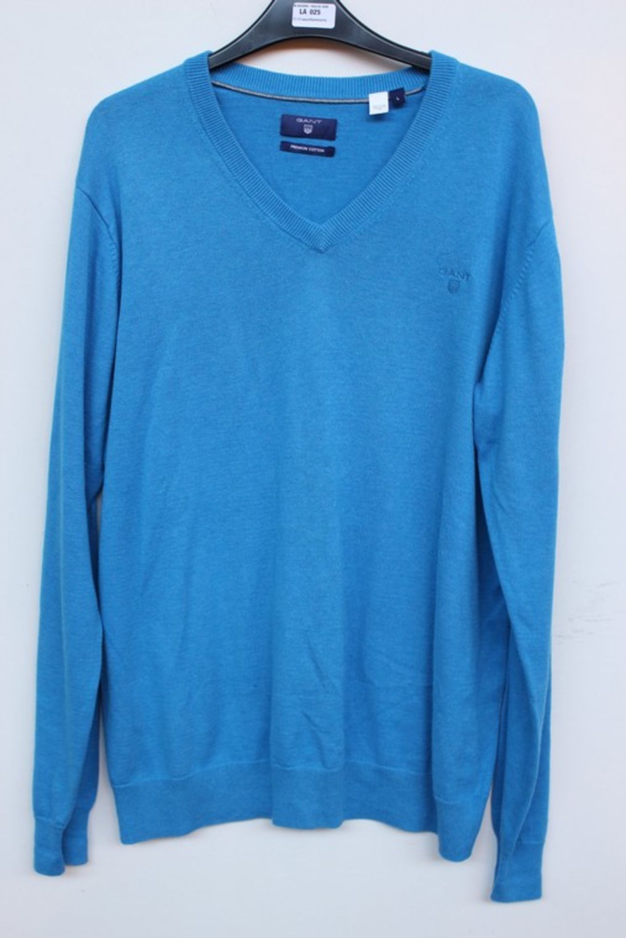 1 x GANT V-NECK JUMPER IN BLUE SIZE XL RRP £100 (16.10.17) *PLEASE NOTE THAT THE BID PRICE IS