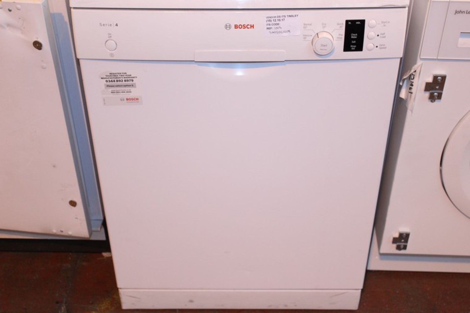 1 x BOSCH SMS50C12UK DISH WASHER IN WHITE (12/10/17) (1004) *PLEASE NOTE THAT THE BID PRICE IS
