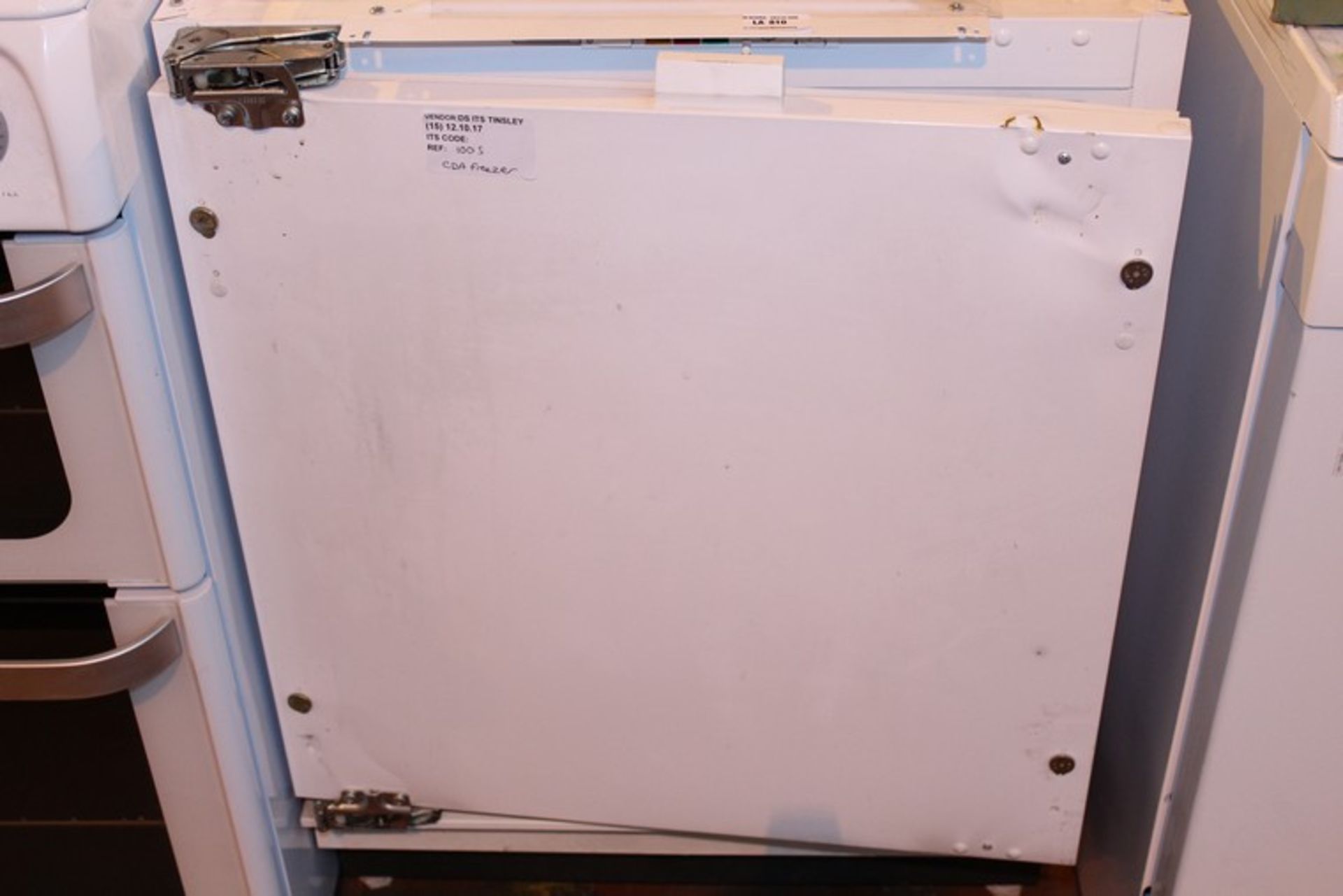 1 x CDA FREEZER IN WHITE *IN NEED OF ATTENTION* (12/10/17) (1005) *PLEASE NOTE THAT THE BID PRICE IS