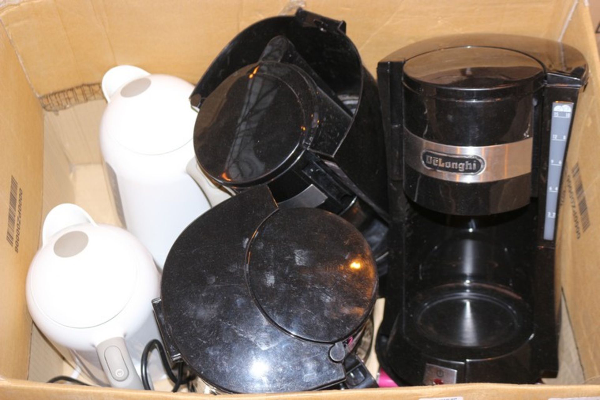 6 x ASSORTED ITEMS TO INCLUDE KENWOOD KETTLE, DELONGHI COFFEE MACHINE AND MUCH MORE (10.10.17) *
