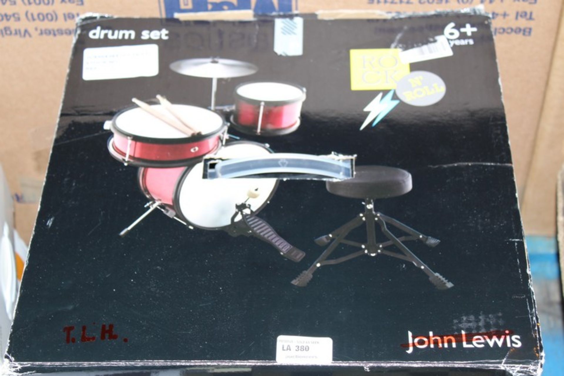 1 x BOXED CHILDRENS DRUM SET RRP £70 (17.10.17) *PLEASE NOTE THAT THE BID PRICE IS MULTIPLIED BY THE