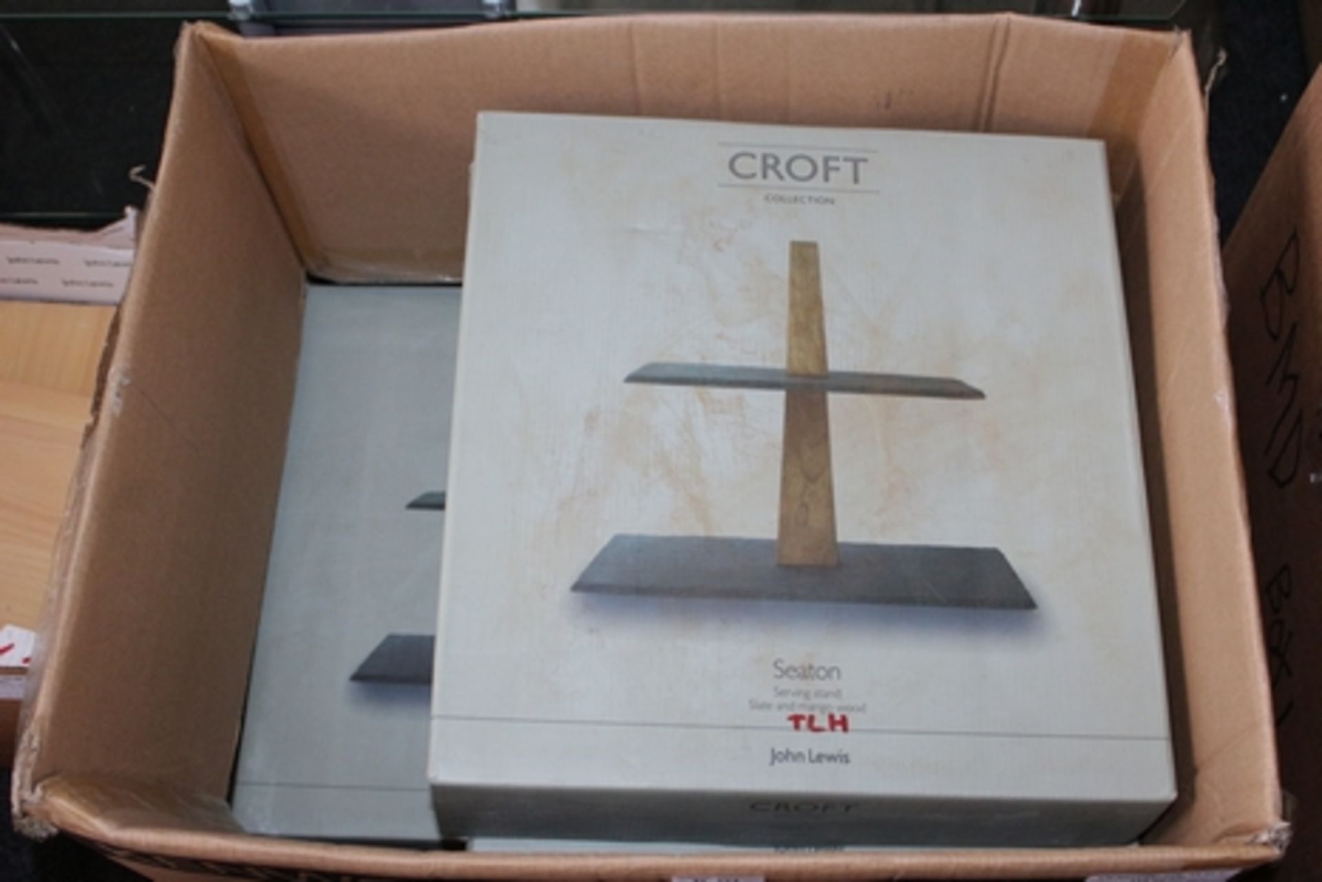 1X LOT TO CONTAIN 3 BOXED CROFT SEATON SERVING STANDS COMBINED RRP £100 (DS-TLH-F) (90.055)