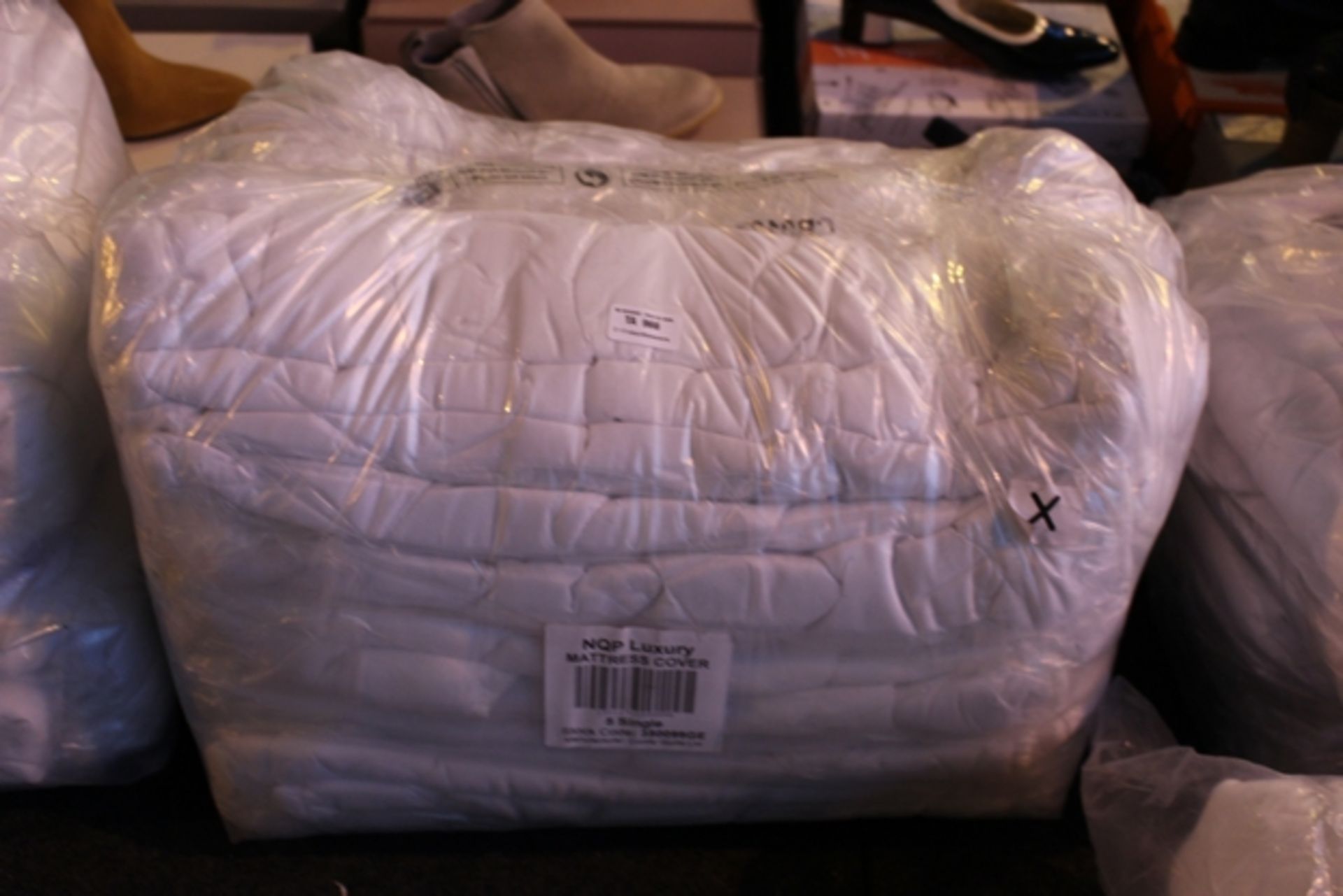 1X LOT TO CONTAIN 6 BAGGED UNUSED SILENT NIGHT SUPER SPRING SINGLE MATTRESS TOPPERS (DS-NP)