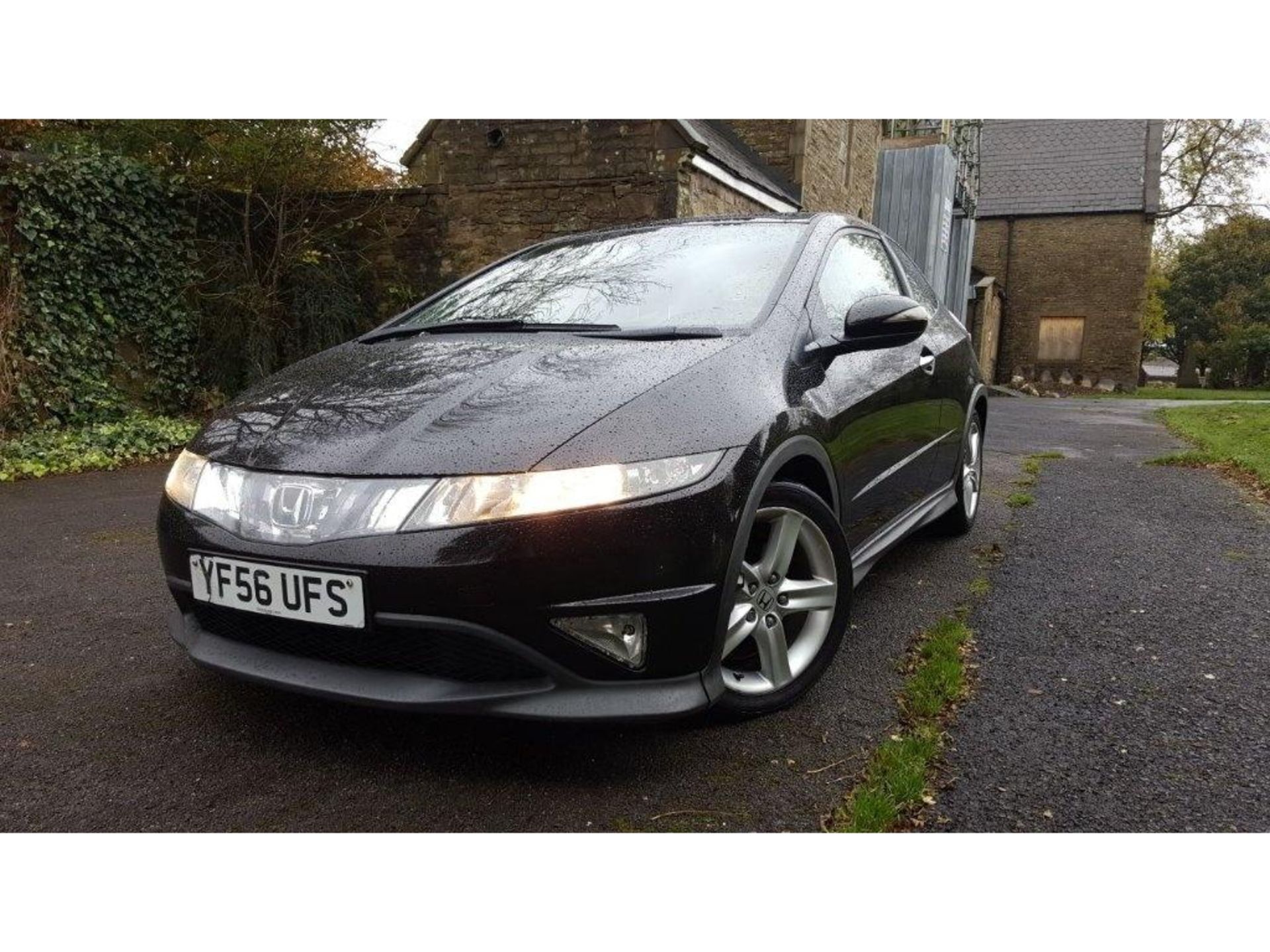 HONDA CIVIC VTEC S GT 1.8L PETROL AUTO 2 DOOR HATCH IN BRONZE. YF56 UFS. CURRENT RECORDED MILAGE - Image 2 of 16