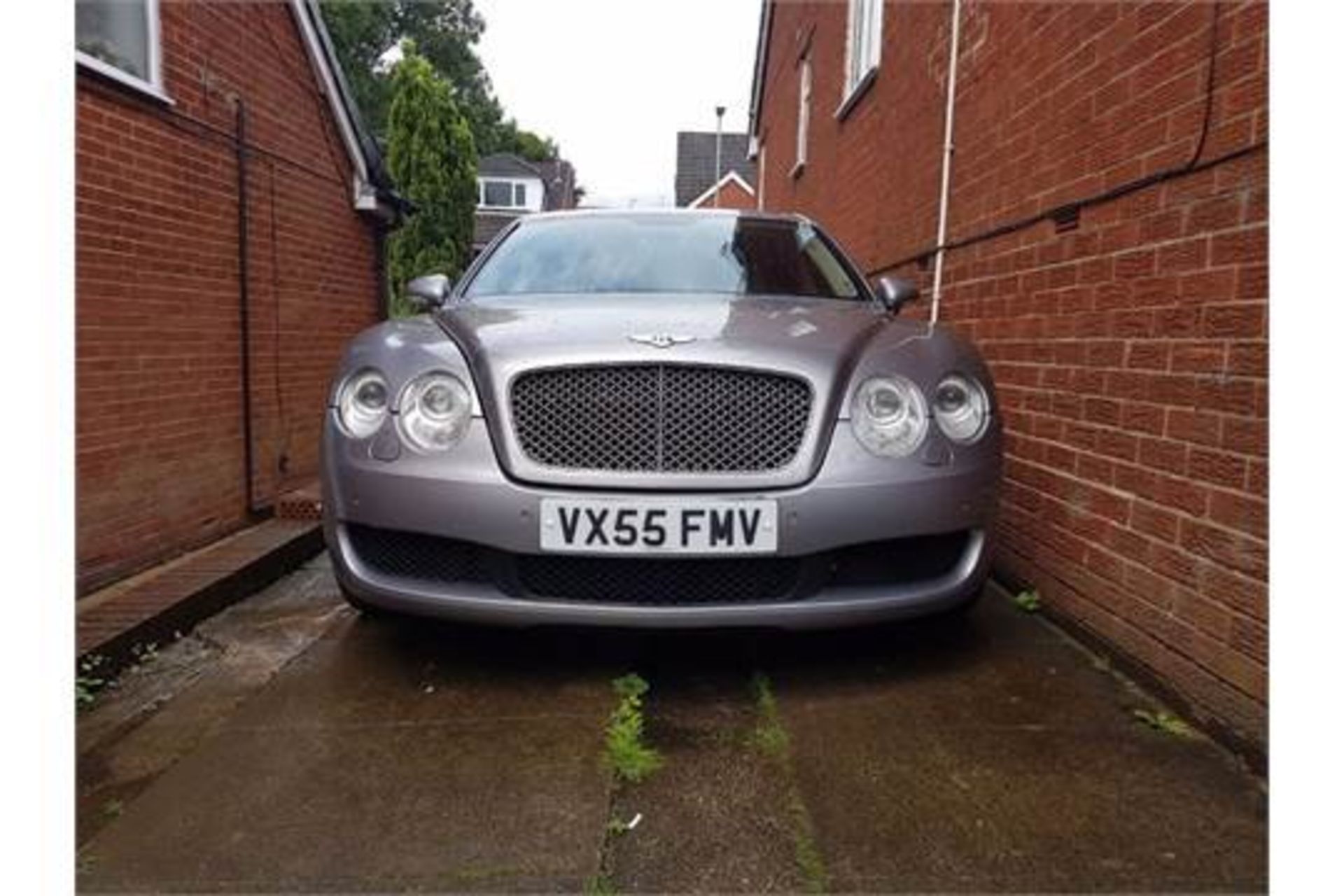 BENTLEY FLYING SPUR 6.0L 4 DOOR SALOON IN SILVER. VX55 FMV. CURRENT RECORDED MILAGE 170,000 MILES.