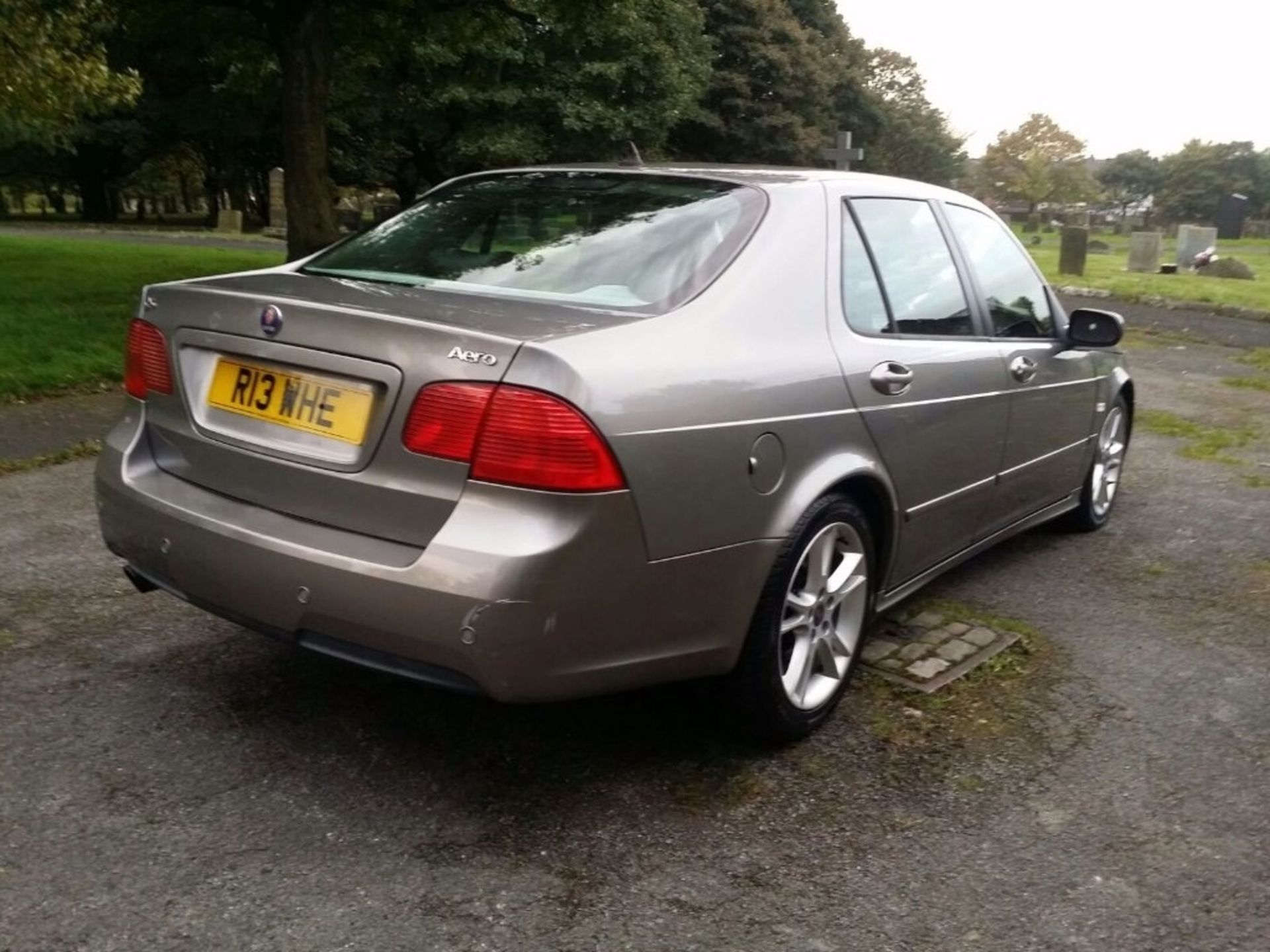 SAAB 9-5 2.3 AERO S.A 2.3L PETROL MANUAL 4 DOOR SALOON IN GREY. R13 WHE. CURRENT RECORDED MILAGE - Image 2 of 19