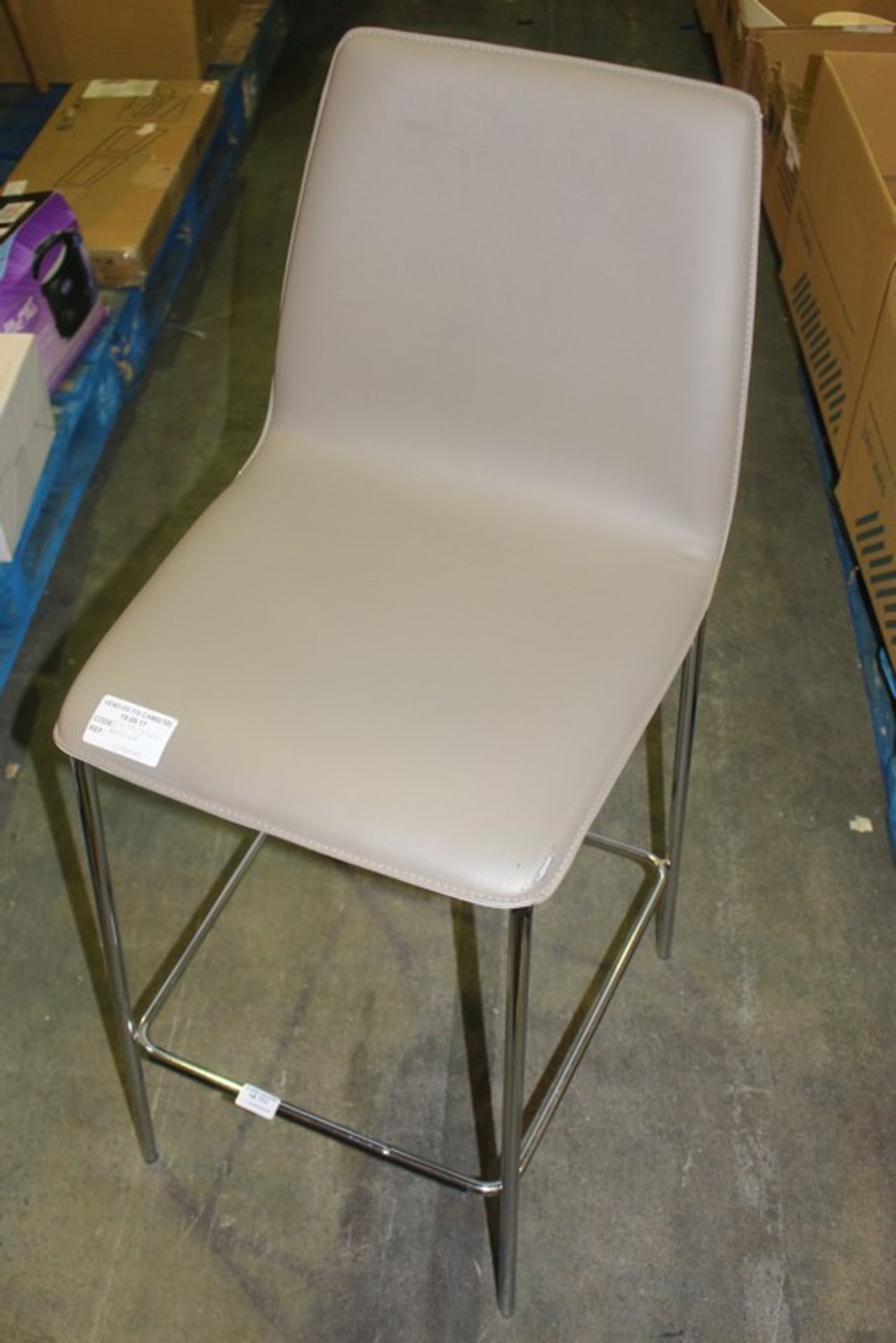 1 x XAVIER BAR STOOL RRP £50 (19/09/17) (2373020) *PLEASE NOTE THAT THE BID PRICE IS MULTIPLIED BY