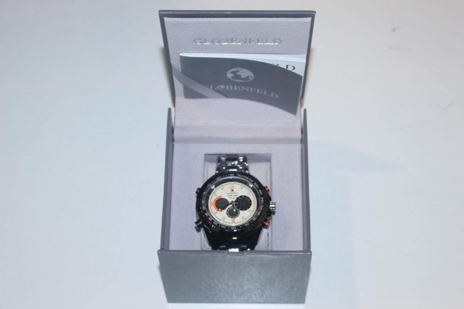 1 x BOXED BRAND NEW GLOBENFIELD MENS DESIGNER WRIST WATCH RRP £400 *PLEASE NOTE THAT THE BID PRICE