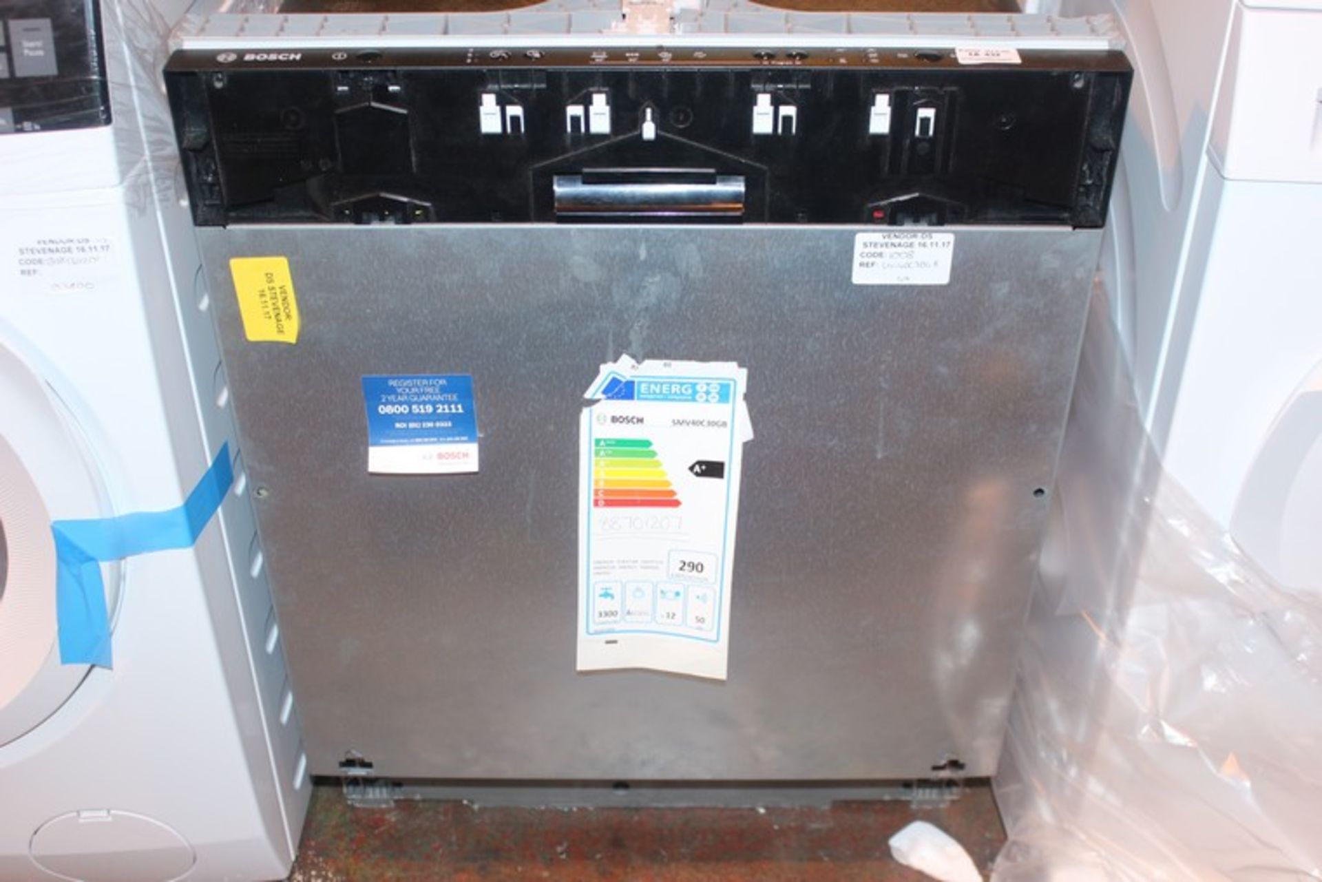 1 x BOXED SMV40C30GB DISH WASHER RRP £300 (16/11/17) (1008) *PLEASE NOTE THAT THE BID PRICE IS