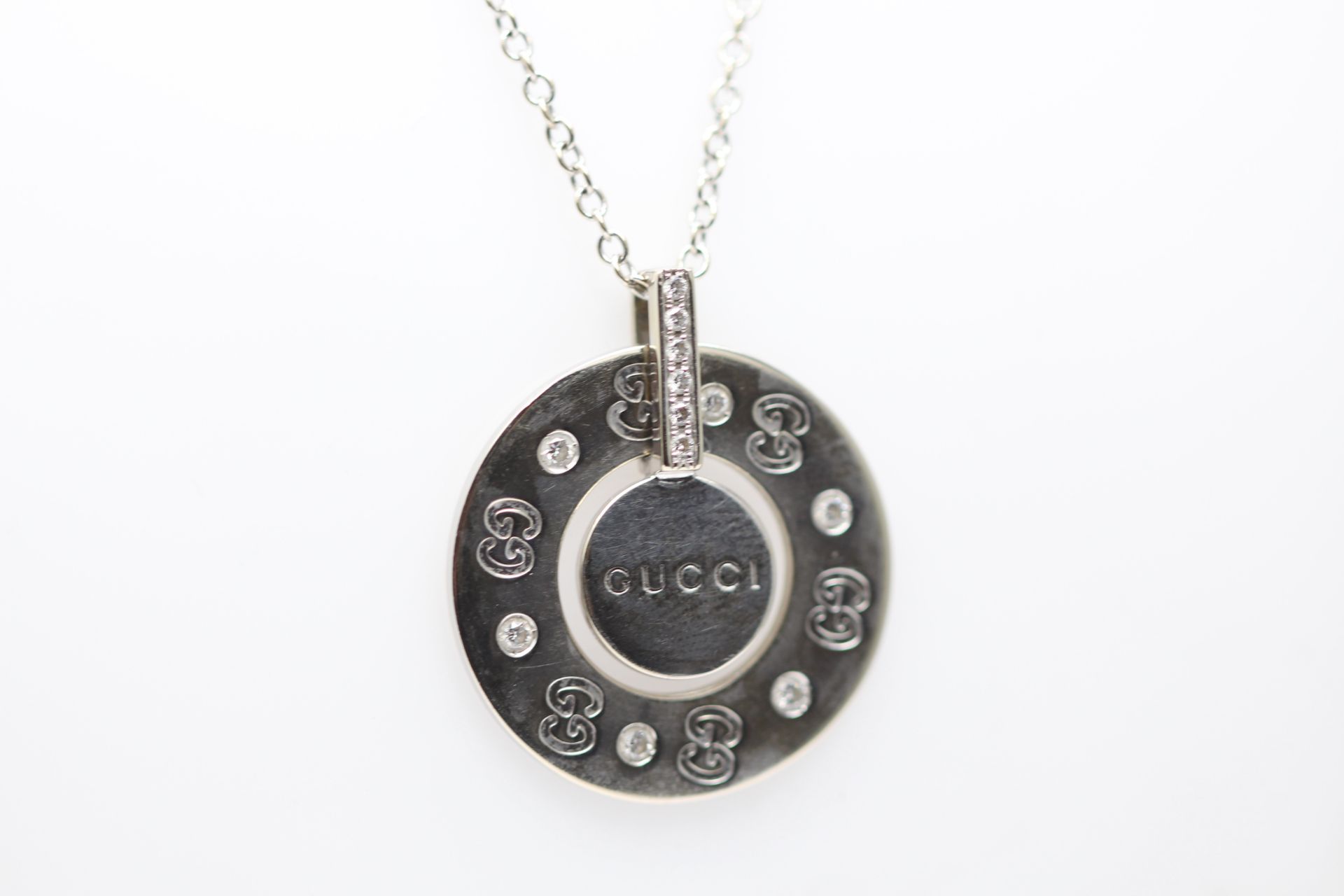 GUCCI 18K SOLID WHITE GOLD AND DIAMOND LADIES NECKLACE, COMPLETE WITH BOX AND PAPERS RRP £3950 (PV-J - Image 2 of 2