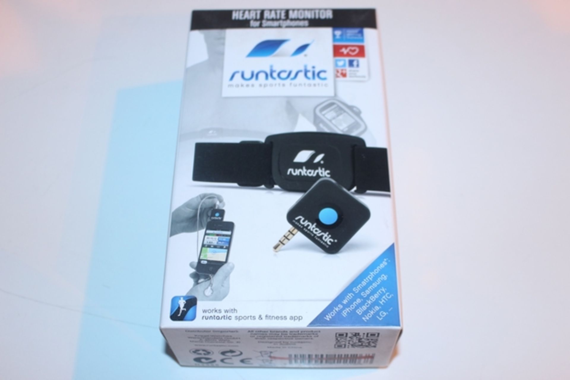 1X BOXED RUNTASTIC (DS-TLH-R) (42.124)