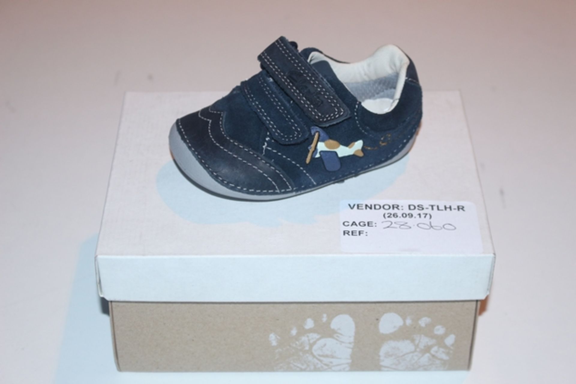 1X BOXED UNUSED PAIR OF CLARKS CHILDREN'S SHOES SIZE 2H RRP £30 (DS-TLH-R) (28.060)