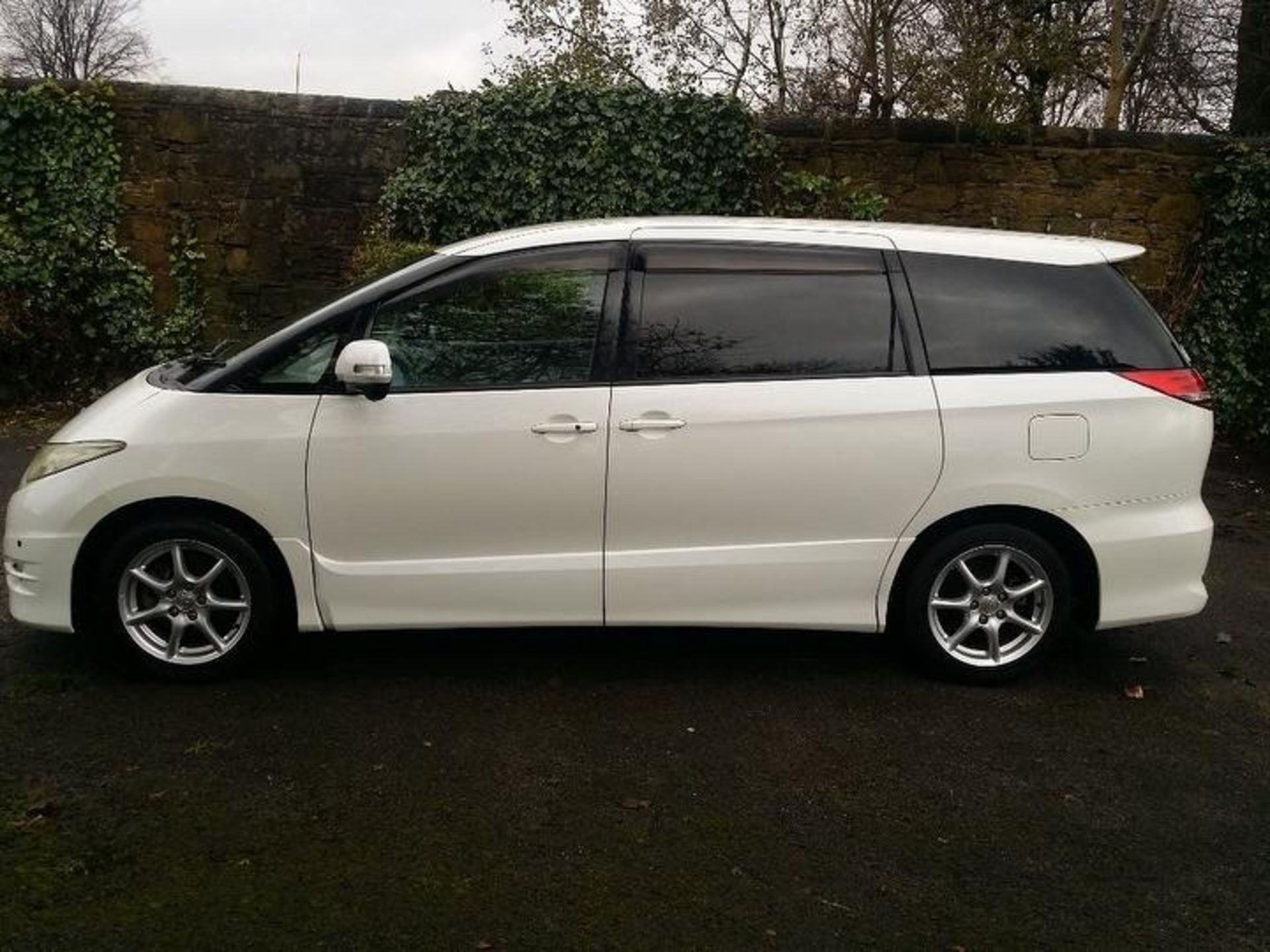 TOYOTA, ESTIMA 2-4 MPV, PA06 AKO, 2-4 LTR, PETROL, AUTOMATIC 7 SPEED, 5 DOOR MPV, IMPORTED FIRST - Image 8 of 27