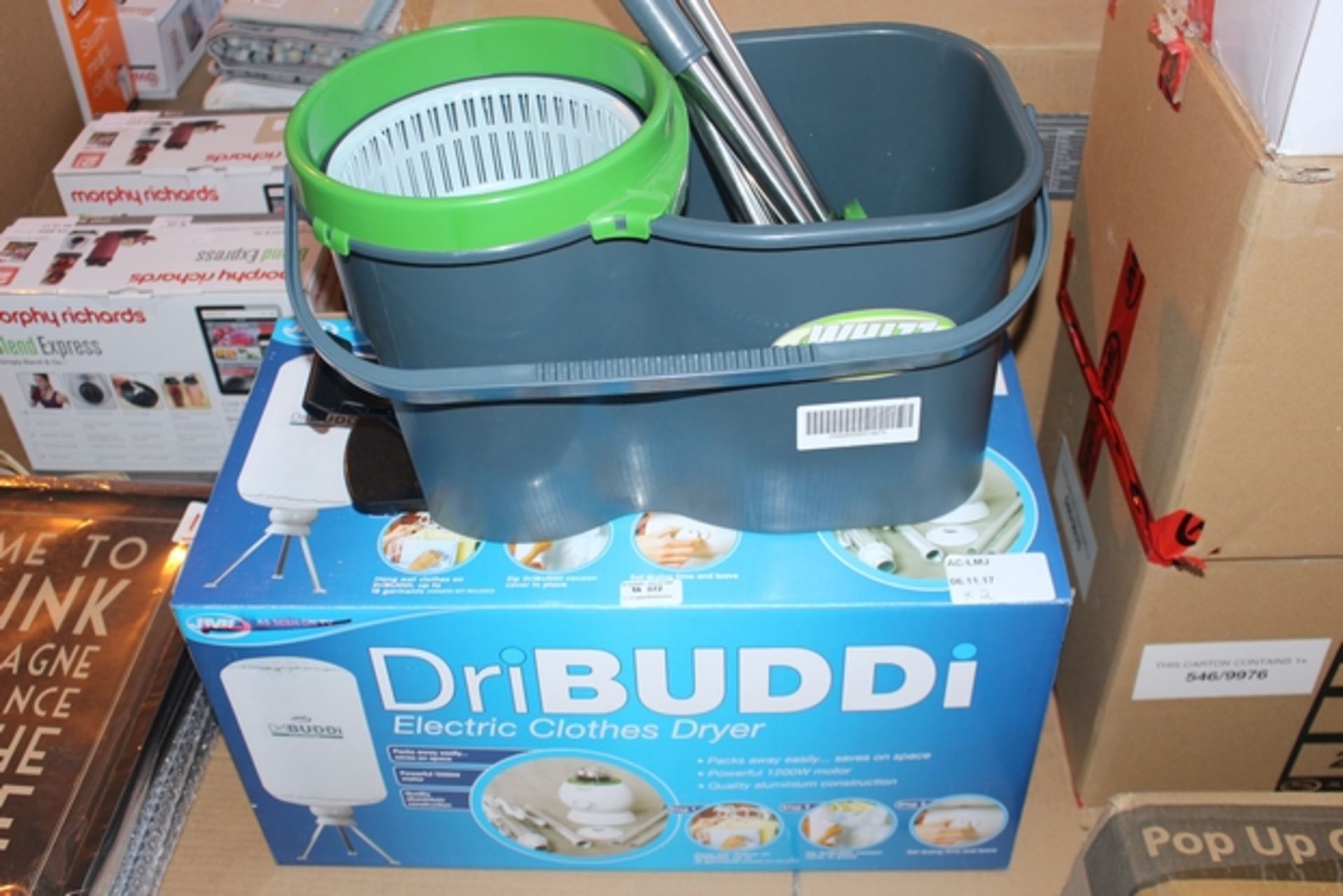 1X LOT TO CONTAIN 2 BOXED AND UNBOXED ITEMS TO INCLUDE DRI BUDDI ELECTRIC CLOTHES DRYER AND A WIZ