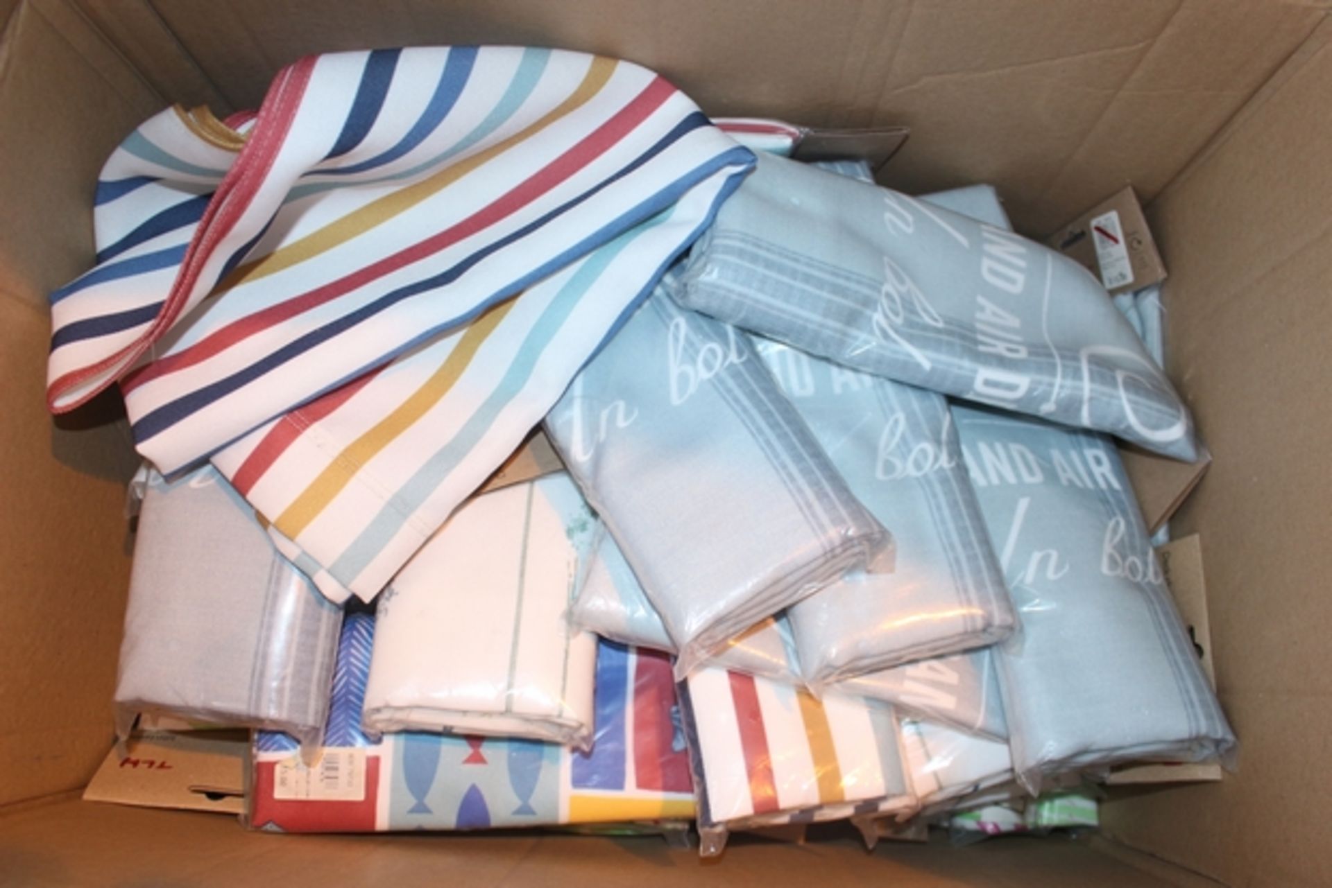 1X LOT TO CONTAIN 52 BAGGED AND UNBAGGED UNUSED DECK CHAIR SLINGS COMBINED RRP £750 (DS-TLH-S) (81.