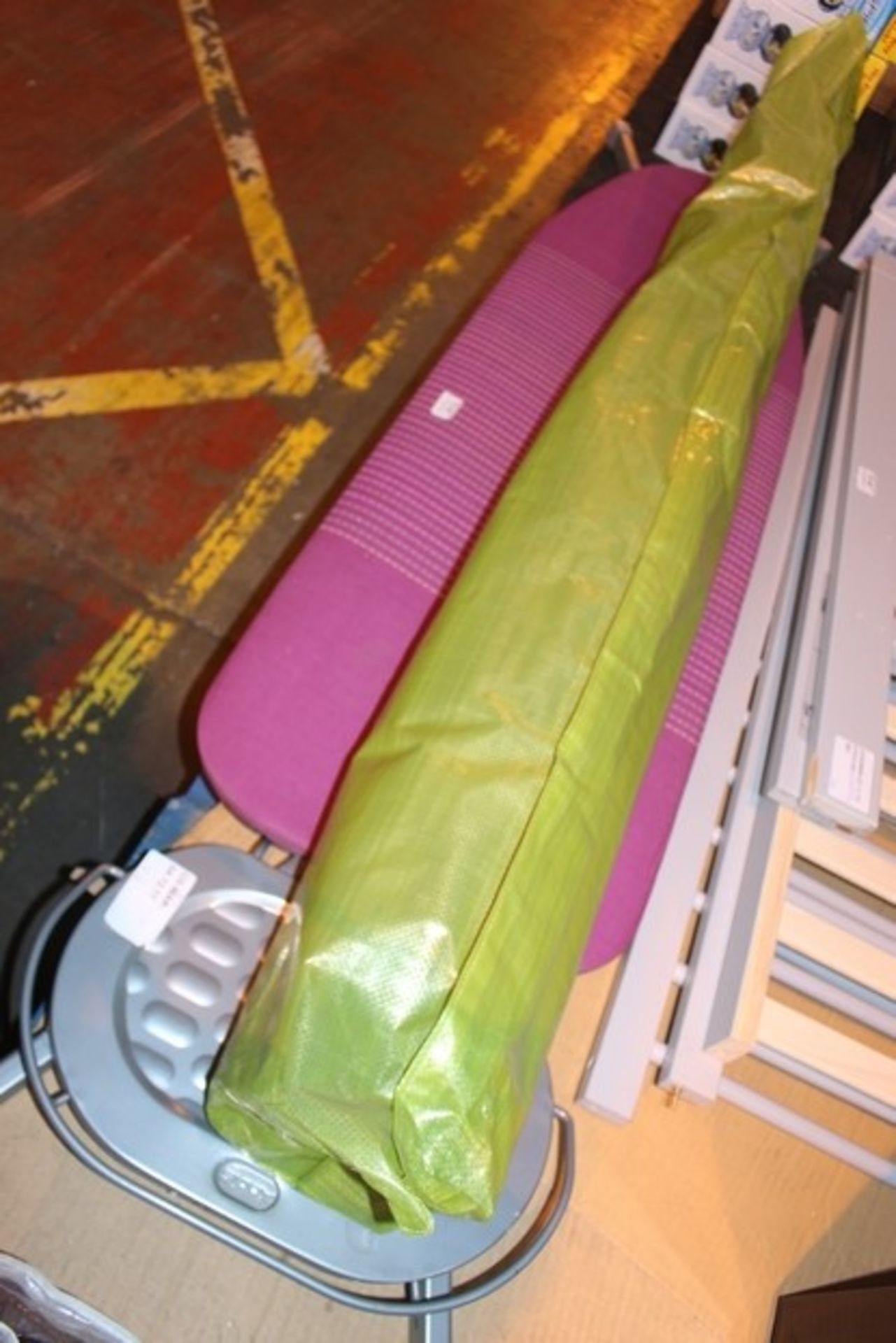 1X LOT TO CONTAIN 2 ITEMS TO INCLUDE AN IRONING BOARD AND AN OUTDOOR CLOTHES AIRIER (DS-MAK-EXET) (