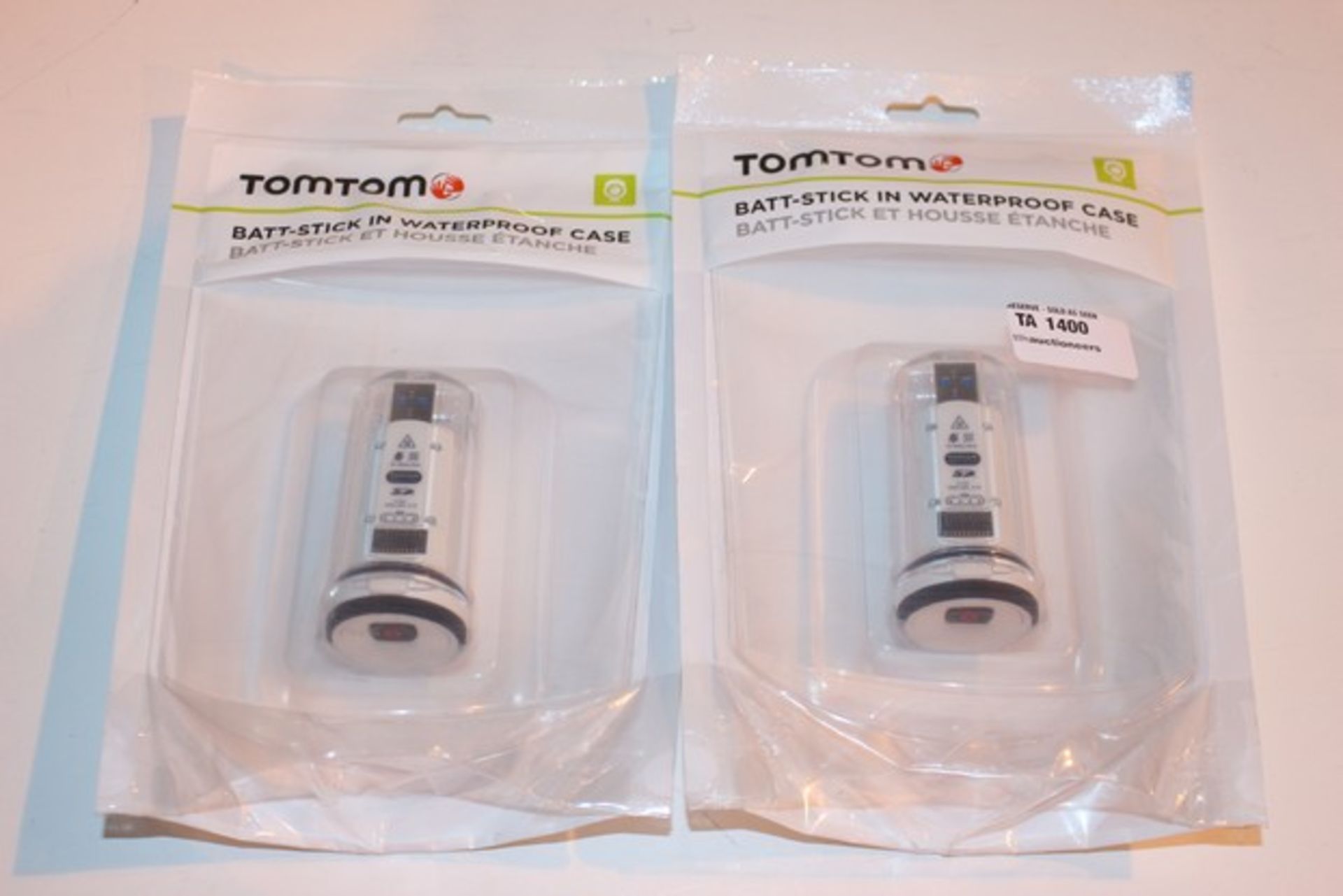 1 LOT TO CONTAIN 2 TOM-TOM BATTERY STICK IN WATERPROOF CASE (DS-TLH-R) (26.09.17) (19.075)