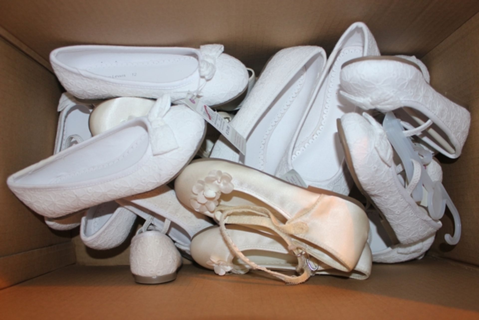 1X LOT TO CONTAIN 14 UNUSED PAIRS OF CHILDREN'S FOOTWEAR COMBINED RRP £280 (DS-TLH-S) (8.101)
