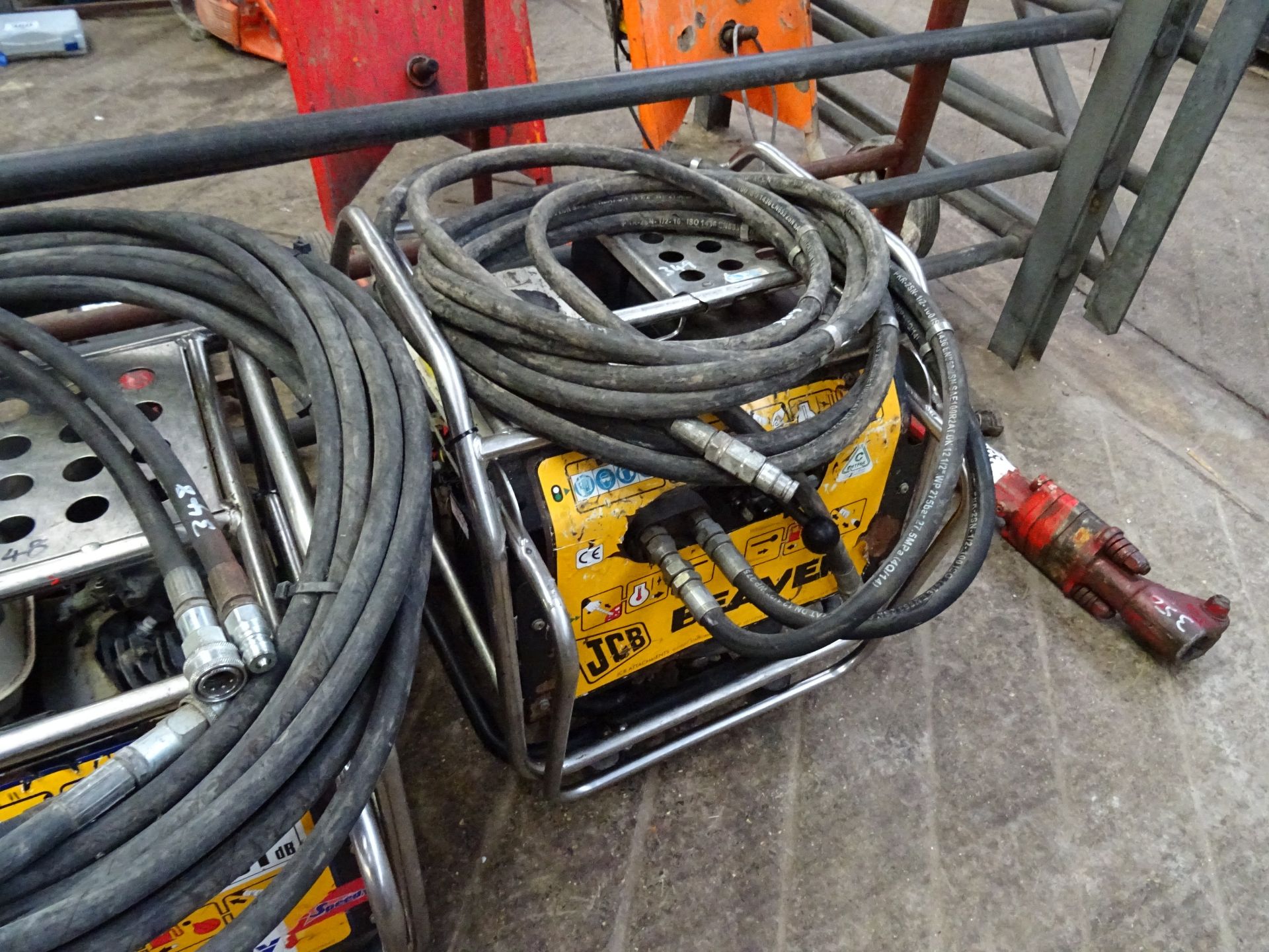 JCB Beaver pack with hose