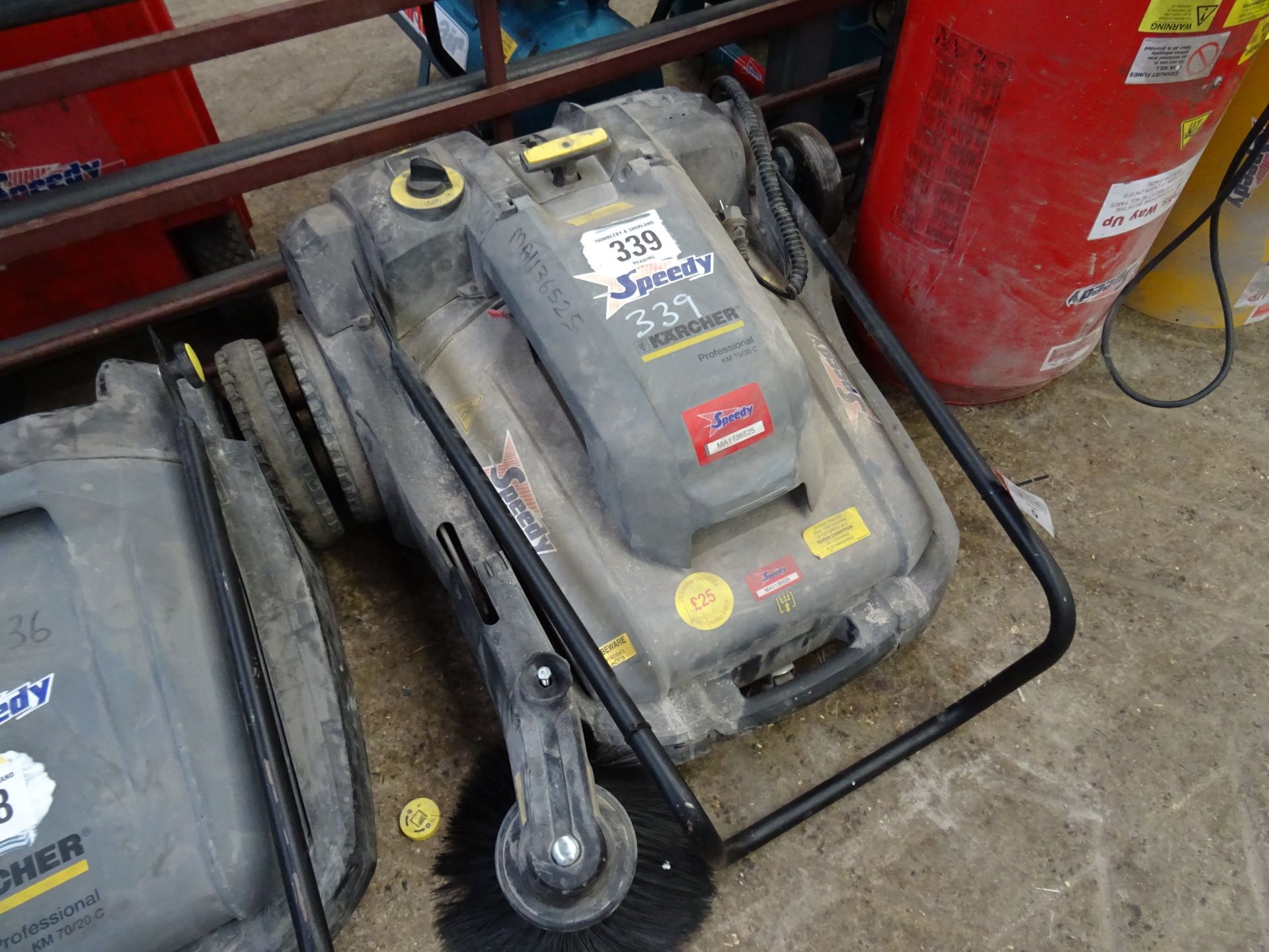 Karcher KM 70/30C floor sweeper