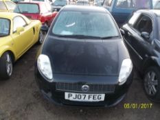 Fiat Grande Punto Dynamic - PJ07 FEG Date of registration: 26.04.2007 1368cc, petrol, manual,