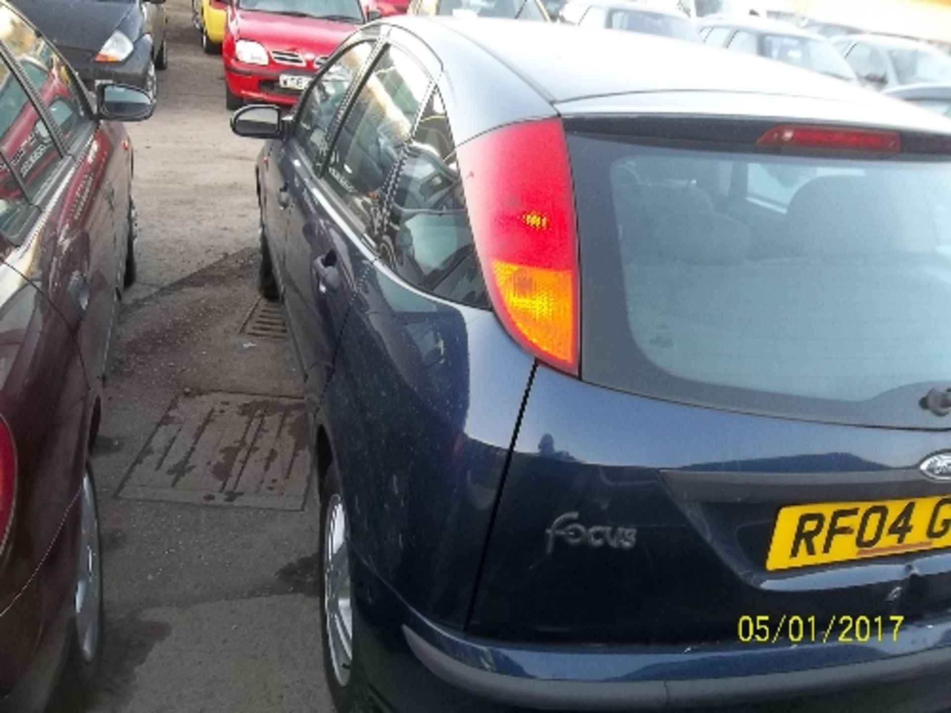 Ford Focus Zetec - RF04 GGE Date of registration: 08.07.2004 1596cc, petrol, 4 speed automatic, blue - Image 4 of 4