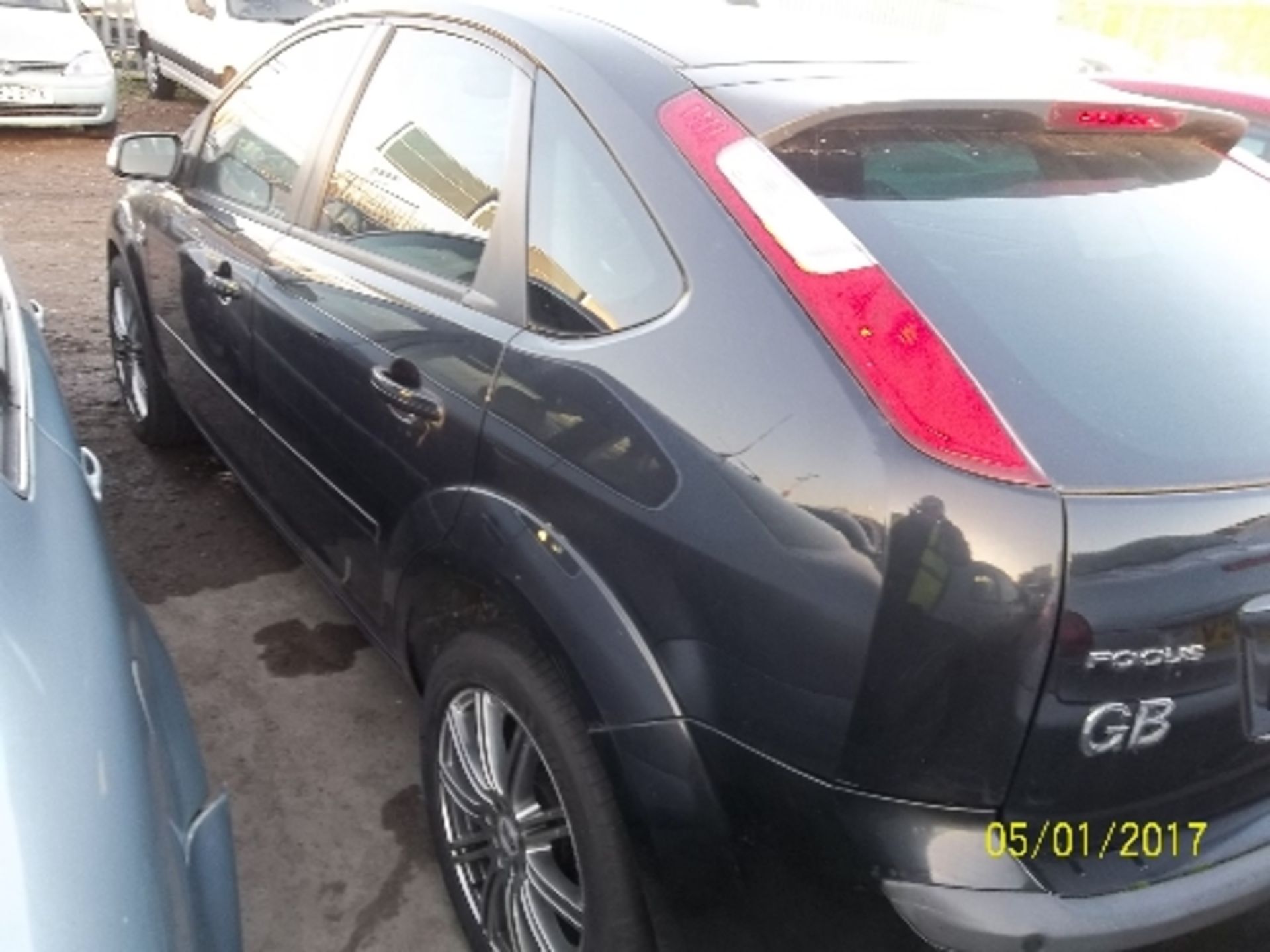 Ford Focus Ghia TDCI - EN07 FHS Date of registration: 27.06.2007 1997cc, diesel, manual, black - Image 4 of 4