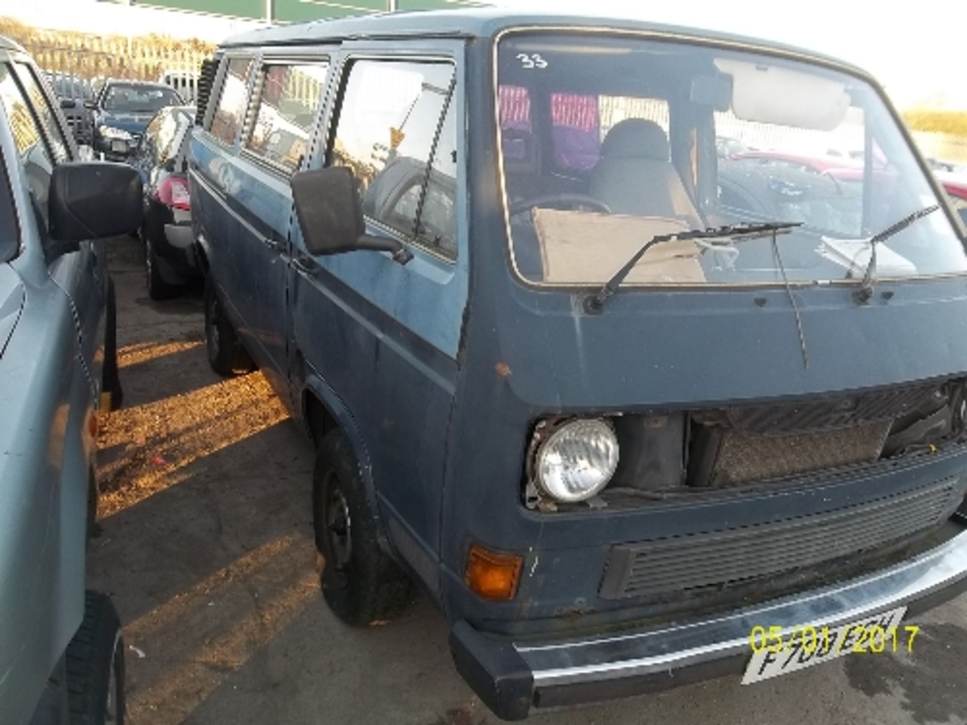 Volkswagen Transporter 78PS Minibus - F708 EGHDate of registration: 05.09.19881915cc, petrol, - Image 2 of 4