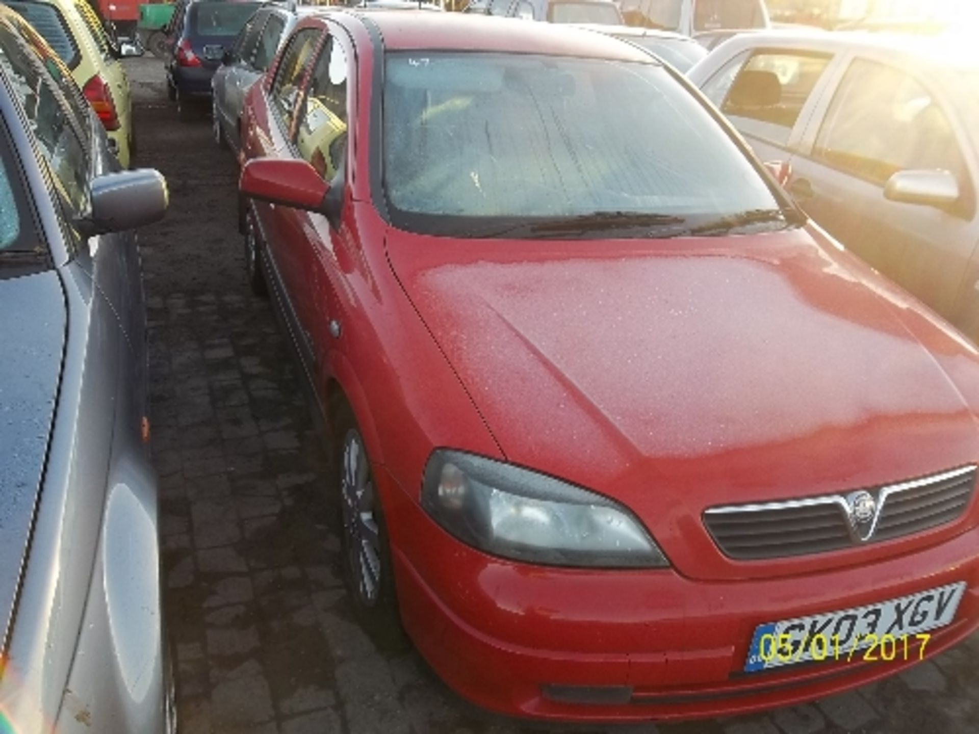 Vauxhall Astra SXI 16V - GK03 XGV Date of registration: 01.03.2003 1598cc, petrol, manual, red - Image 2 of 4