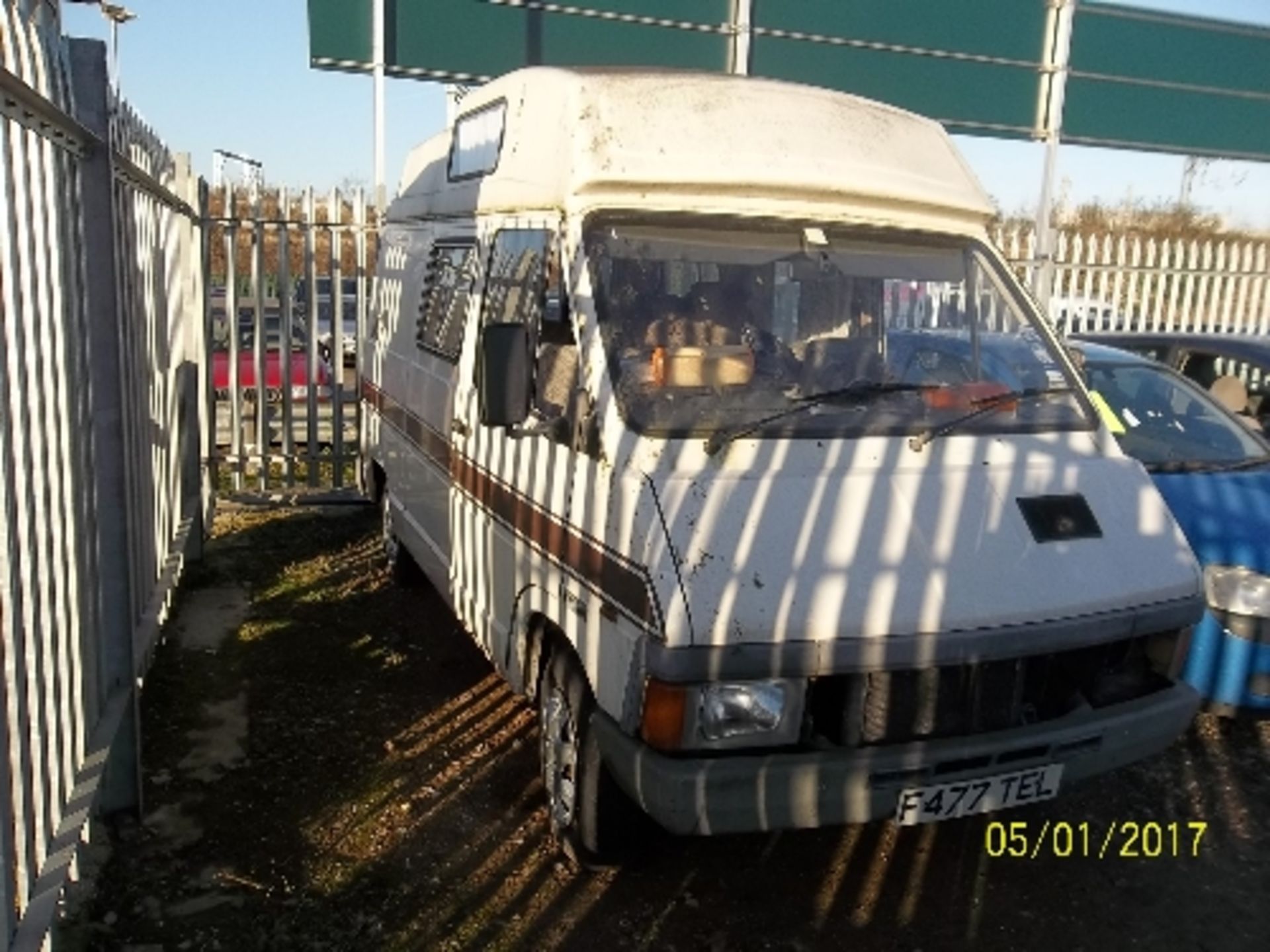 Renault Trafic T1000 - F477 TEL Date of registration: 01.08.1988 1721cc, petrol, 6 speed - Image 2 of 4