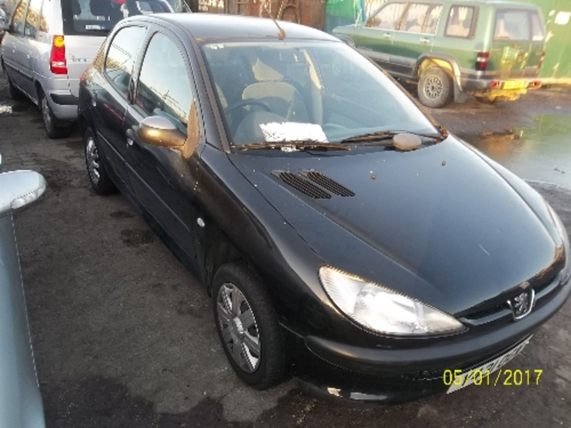 Peugeot 206 LX - Y431 OGW Date of registration: 12.04.2001 1124cc, petrol, manual, black Odometer - Image 2 of 4