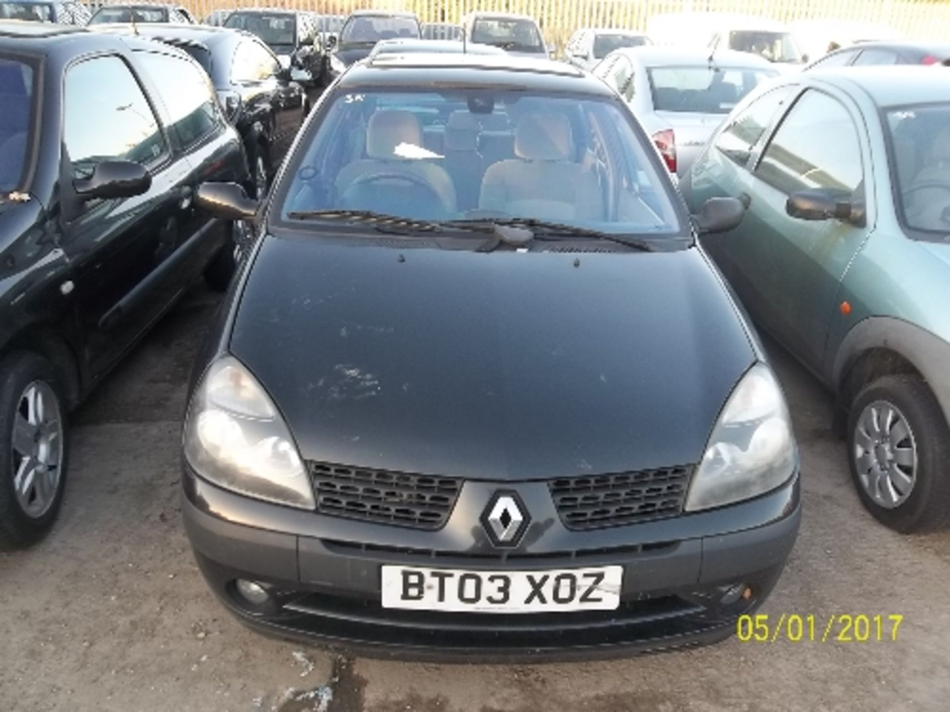 Renault Clio Privilege 16V - BT03 XOZ Date of registration: 08.06.2003 1390cc, petrol, 4 speed