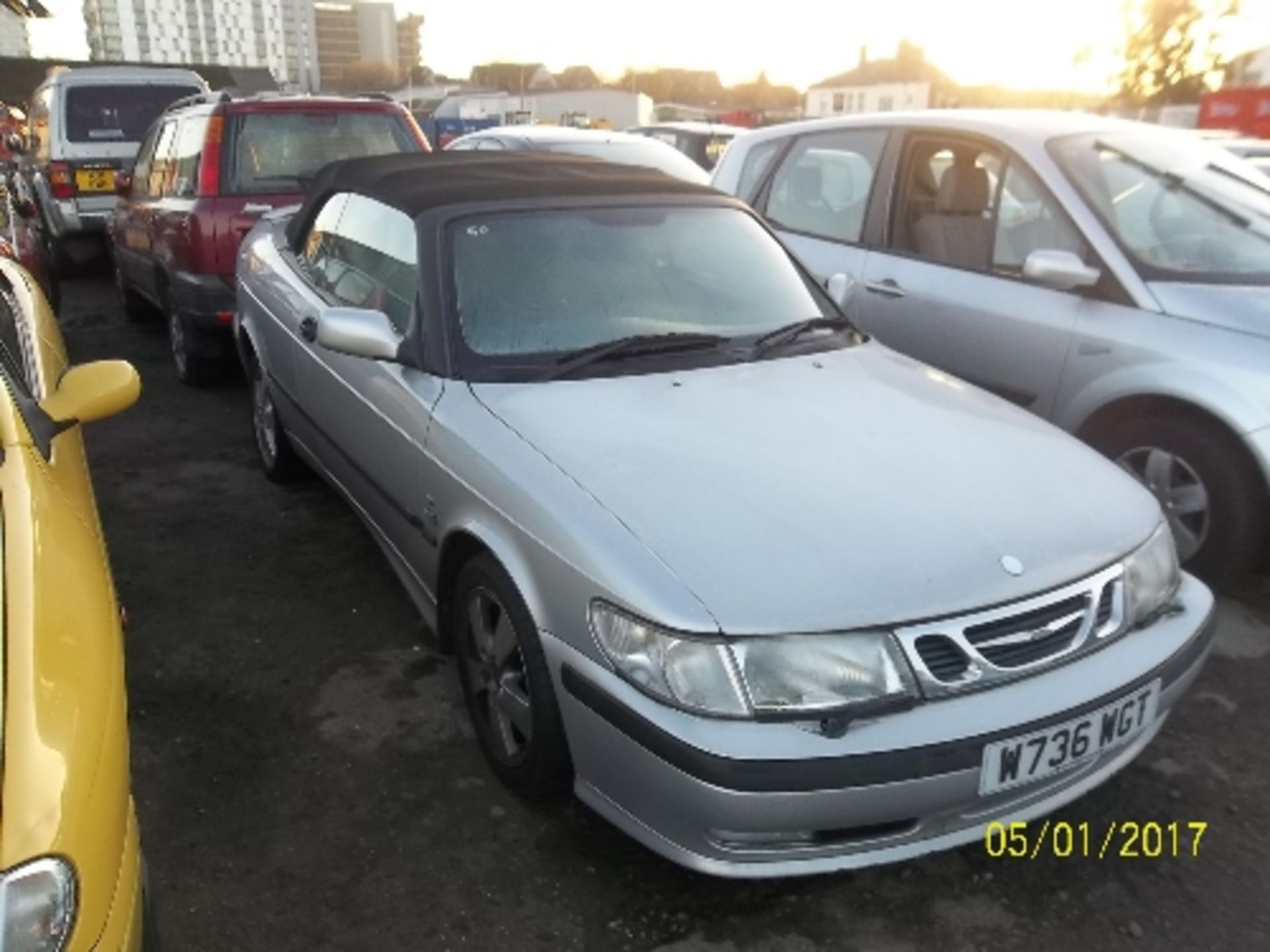 Saab 9-3 SE Turbo convertible - W736 WGT Date of registration: 27.06.2000 1985cc, petrol, 4 speed - Image 2 of 4