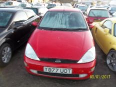 Ford Focus Zetec - Y877 UOTDate of registration: 01.03.20011596cc, petrol, manual, redOdometer