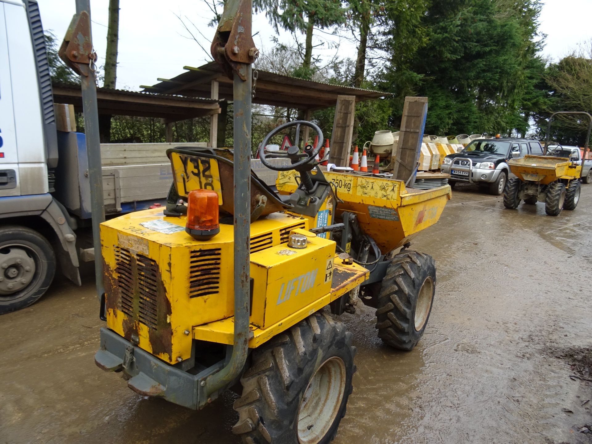 Lifton LS750 hydrostatic skip loader (2000) RDT 2512 hrs 3488 - Image 3 of 4