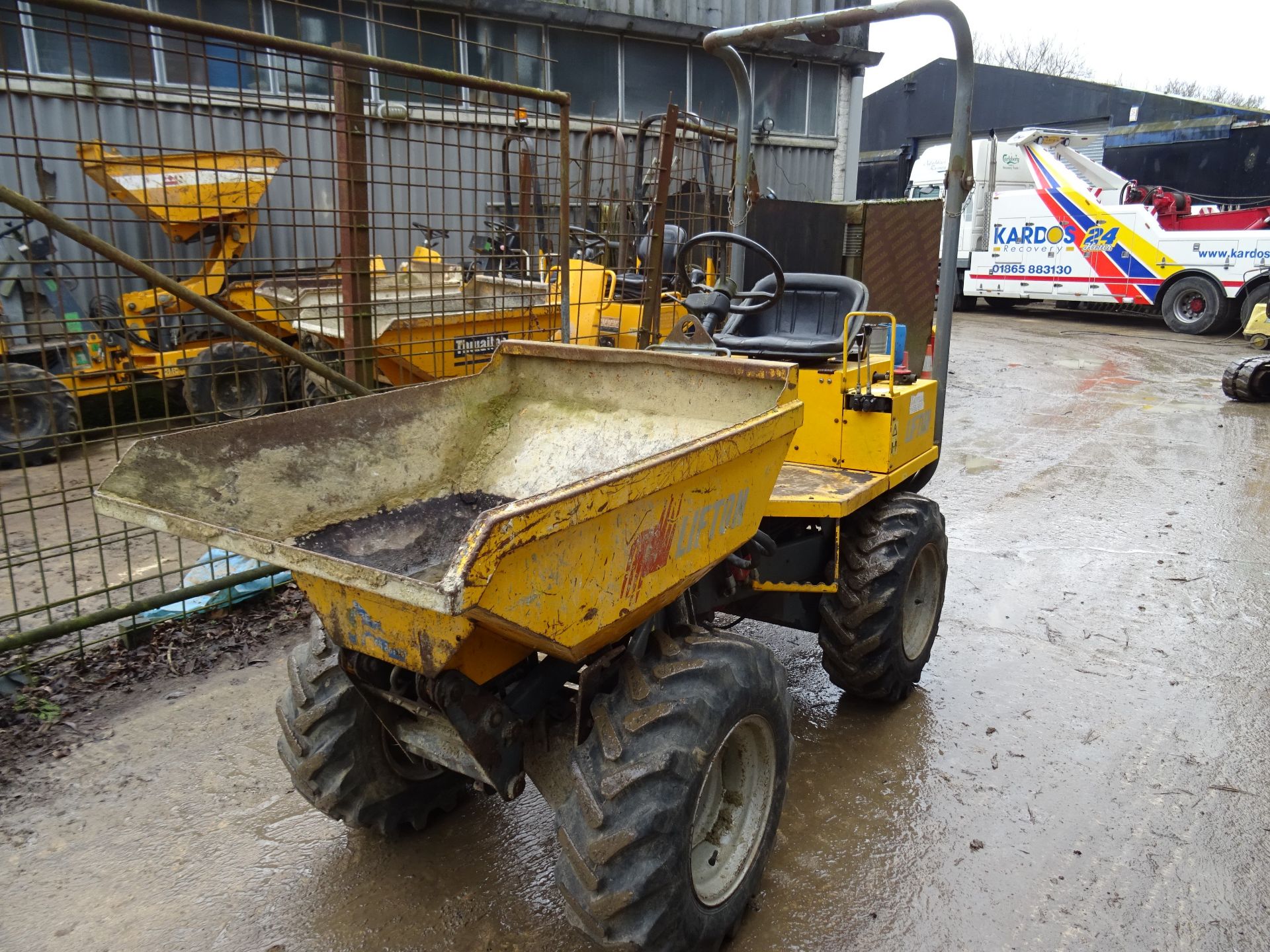 Lifton LS750 hydrostatic skip loader (2000) RDT 2512 hrs 3488