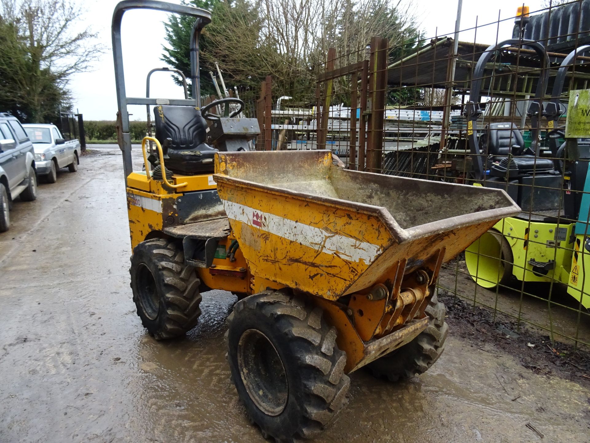 Benford HD1000 hydrostatic skip loader (2000) RDT 3553