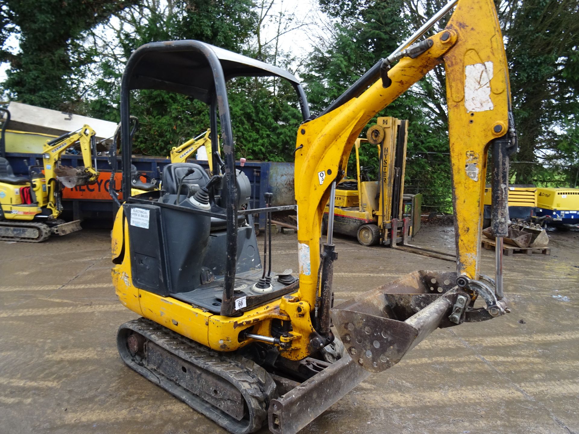 JCB 801.6 CTS mini digger (2009) RDD 3008 hrs 4098 c/w 5 buckets - Image 8 of 10